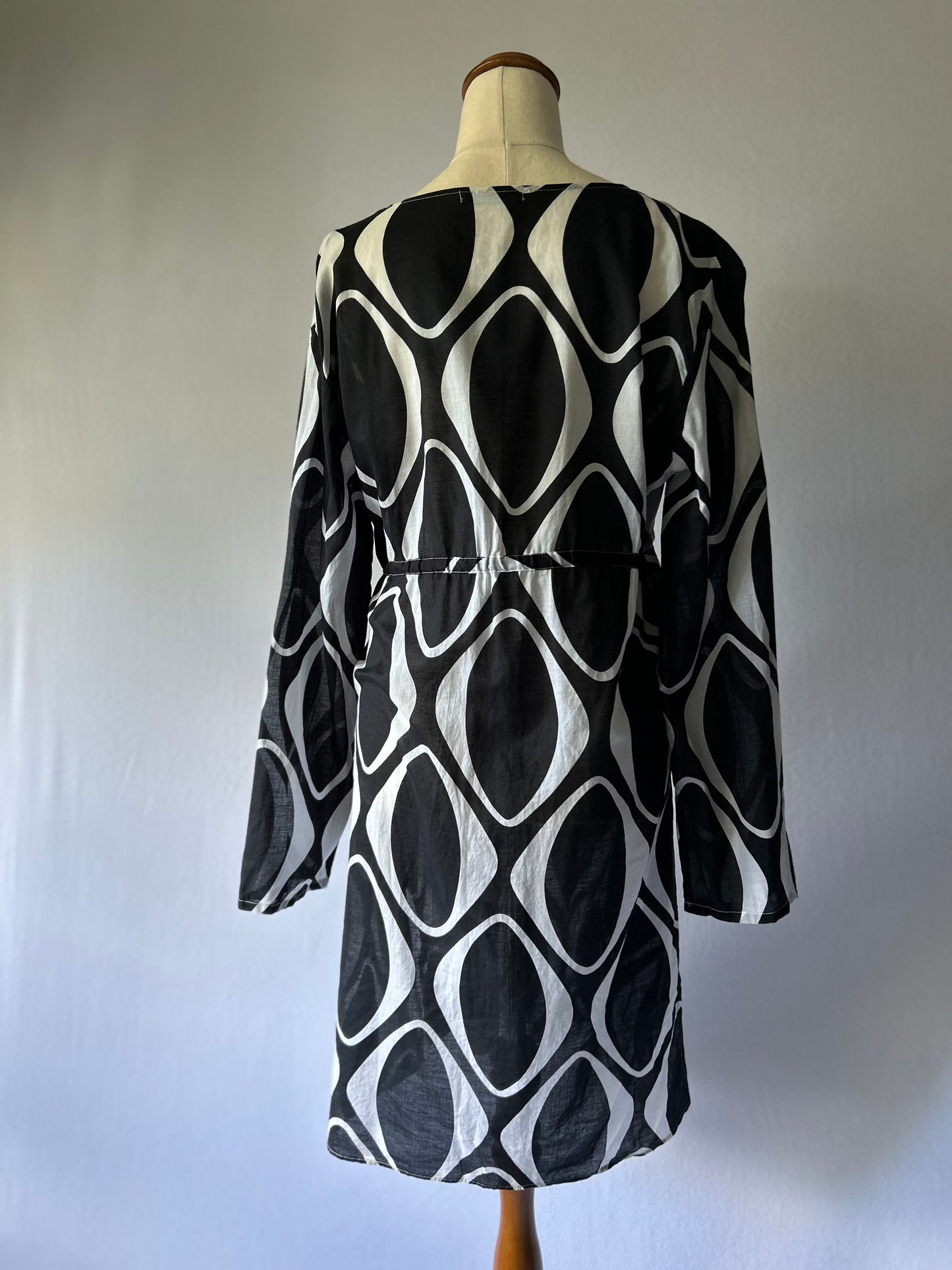 Black & White Patterned Cotton Dress – Size M