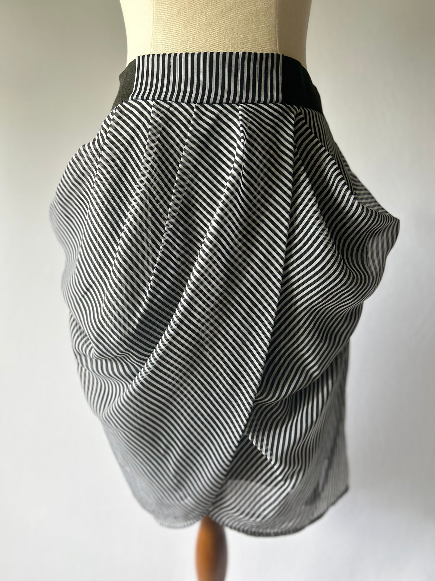 Black & White Striped Draped Skirt – Max Size 10