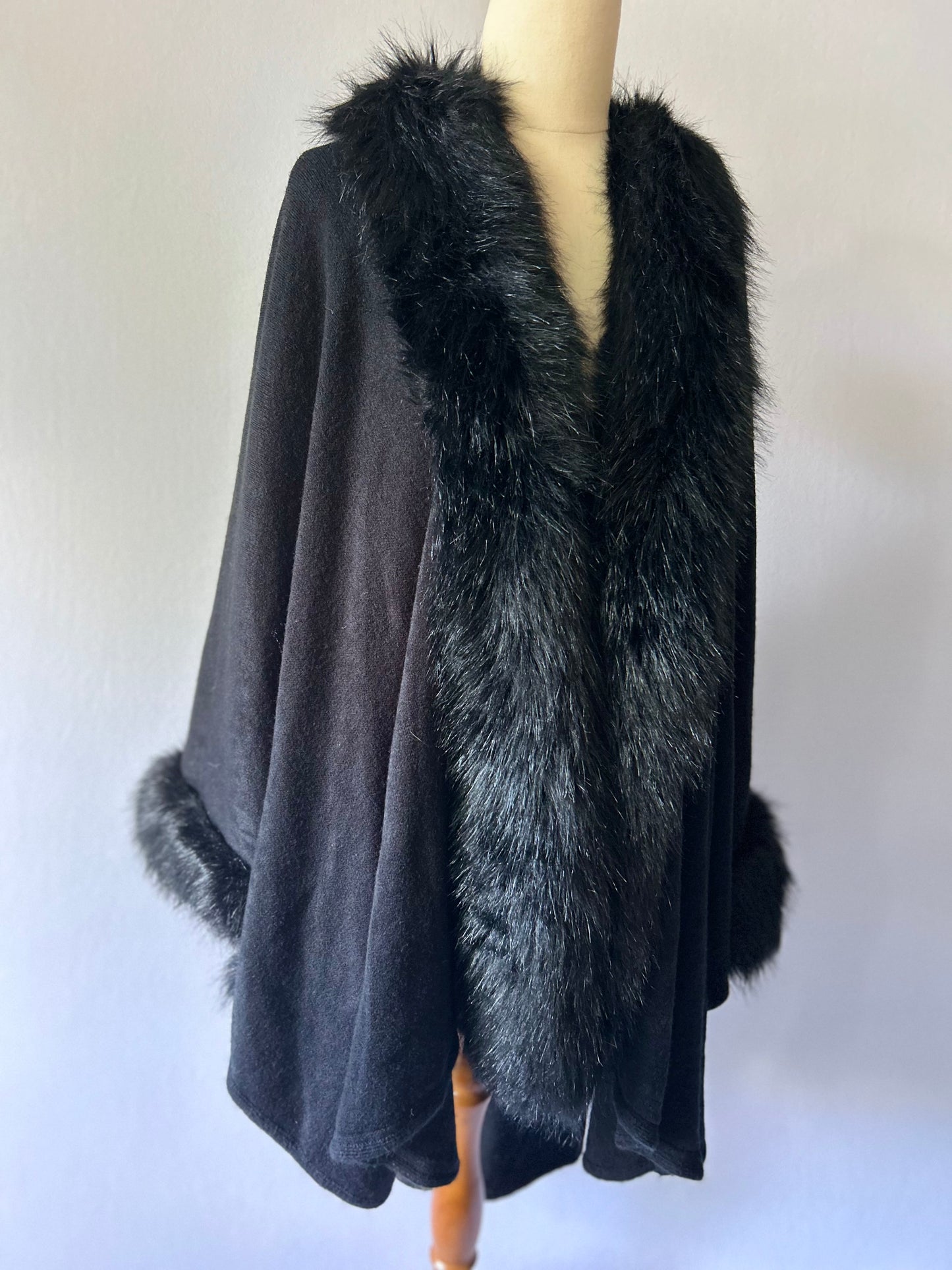 Luxurious Faux Fur Trim Poncho - One Size | Black Winter Wrap Cape