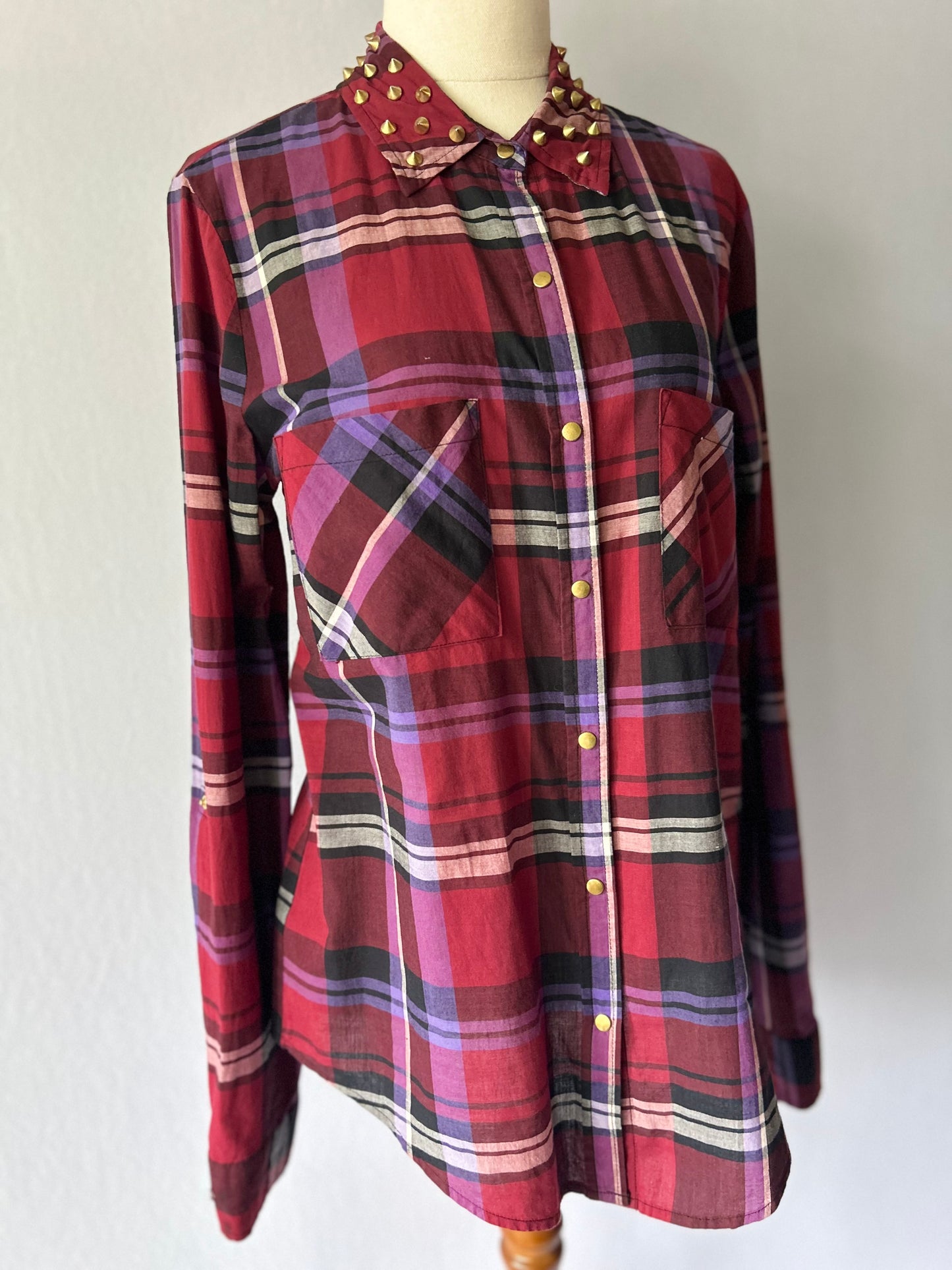 Studded Collar Plaid Cotton Shirt - Crimson & Purple - Size Small