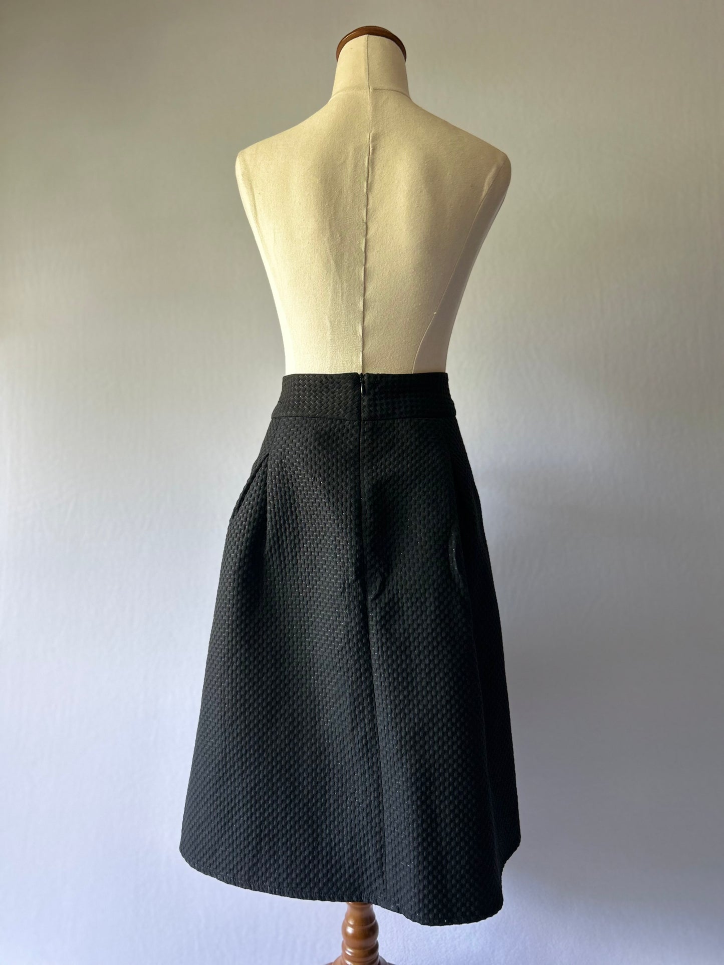 Textured Black Skirt Size 14