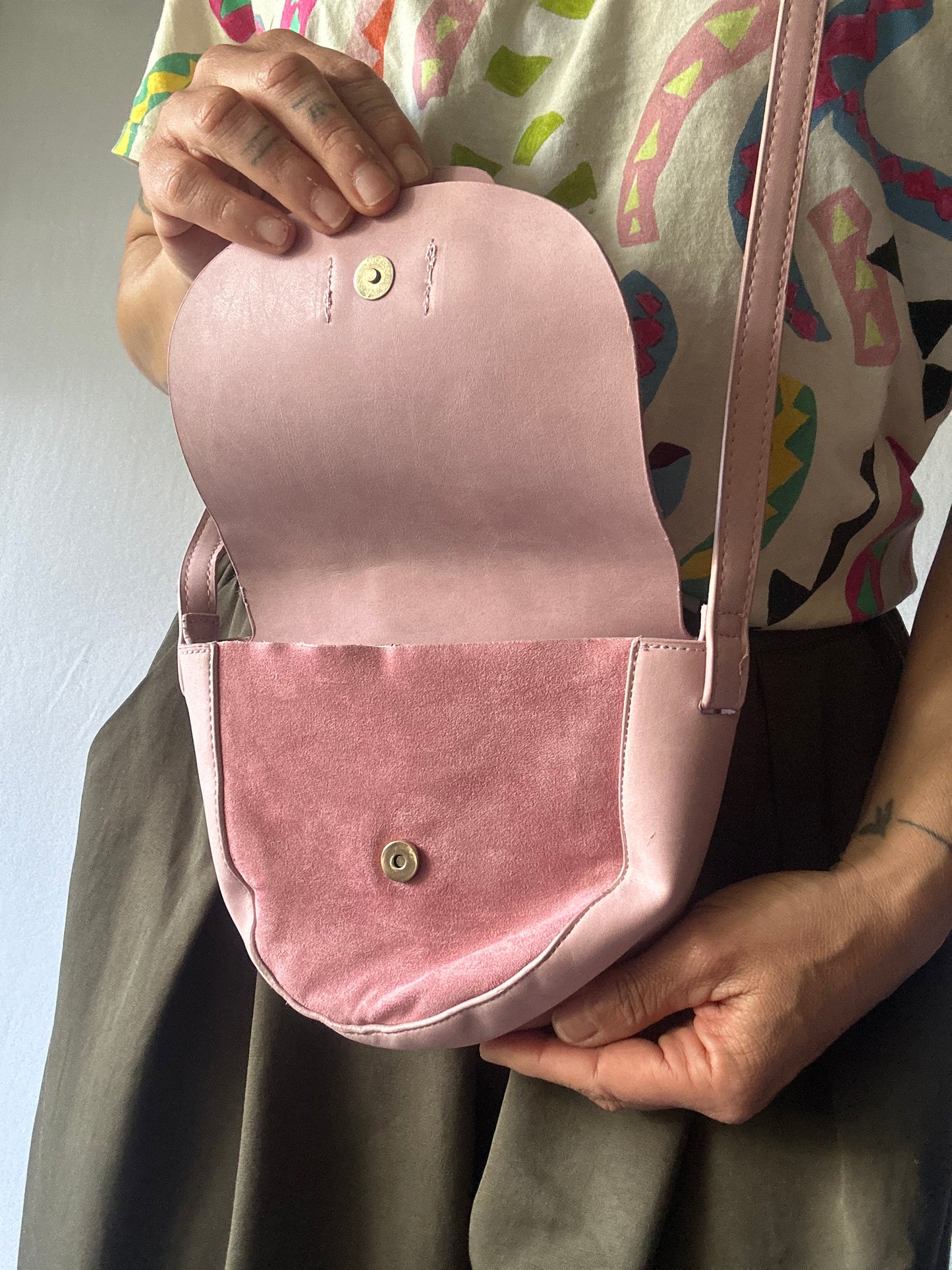 Blush Pink Crossbody Bag – Minimalist Everyday Style