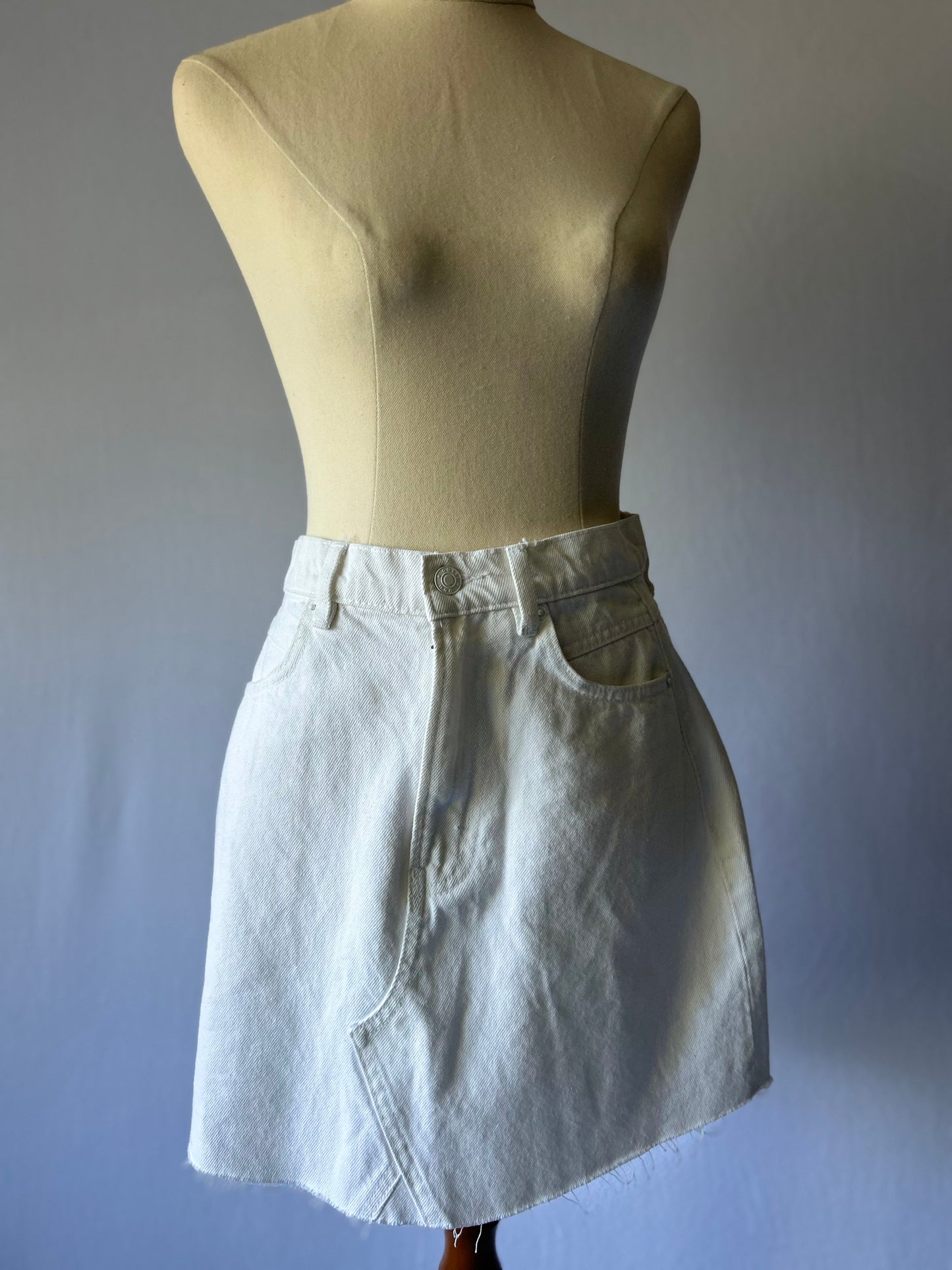 White Denim Mini Skirt – Size 8
