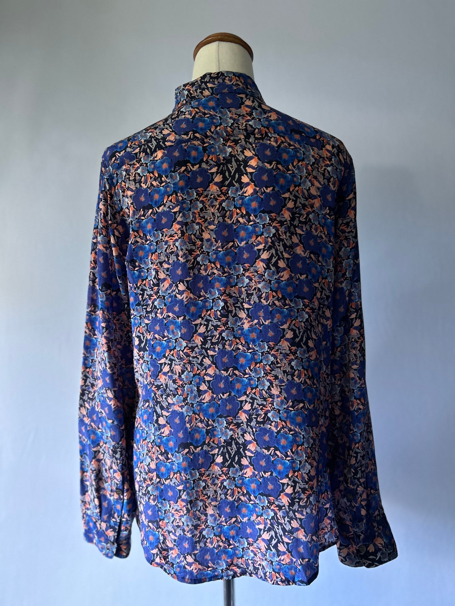 Club Monaco Blue Floral Silk Shirt – Size M