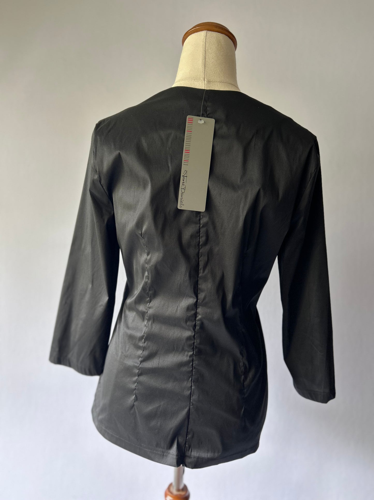 Jane Daniels Luxury Silk-Blend Graphic Top – Size 12, new with tag