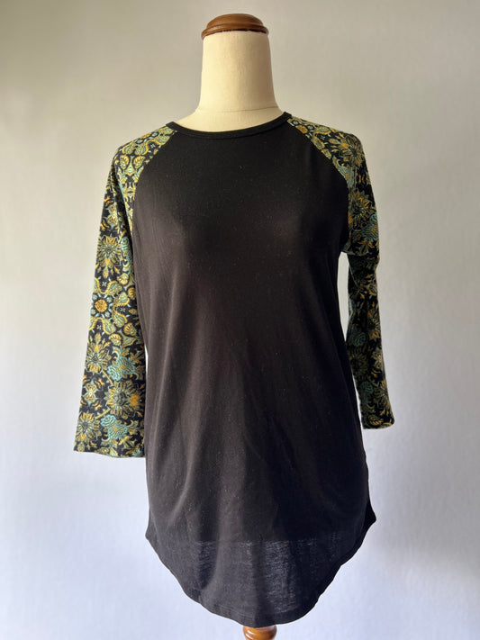 Floral Raglan 3/4 Sleeve Top – Size XS