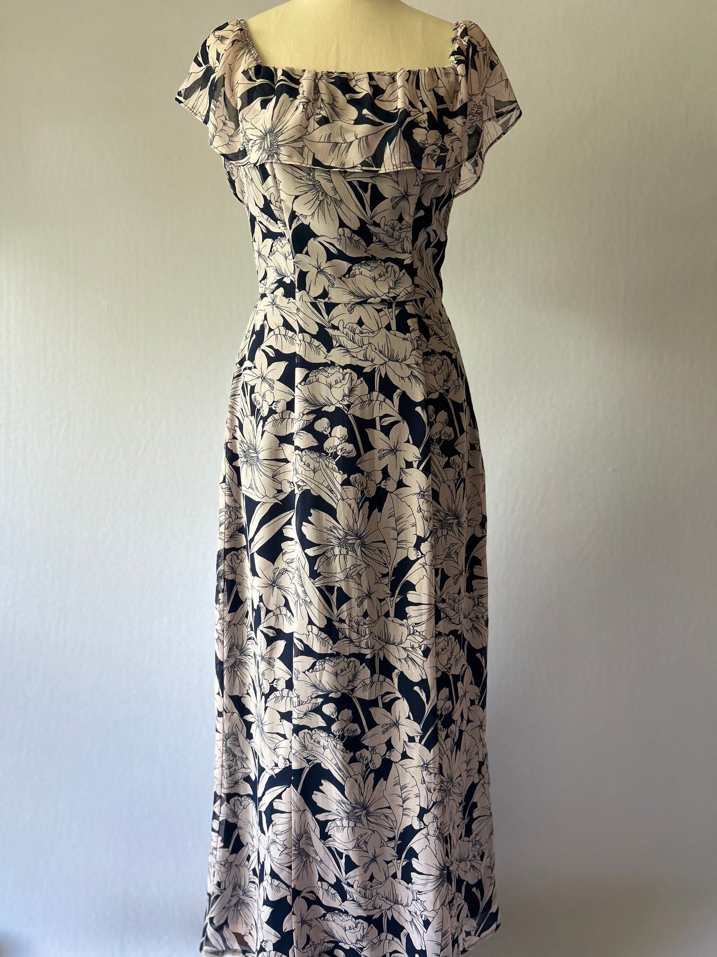 Floral Midi Dress – Size 6