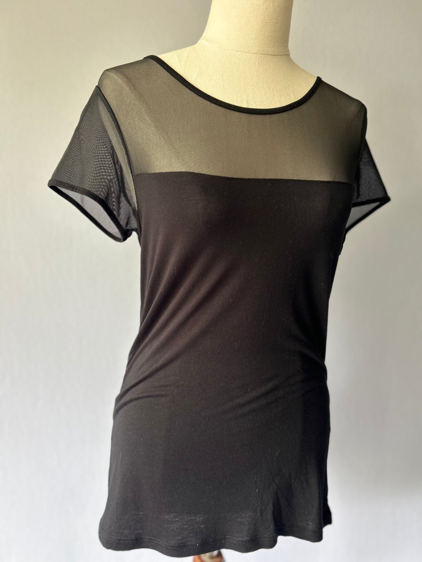 Contemporary Mesh-Panel Black Tee – Size M