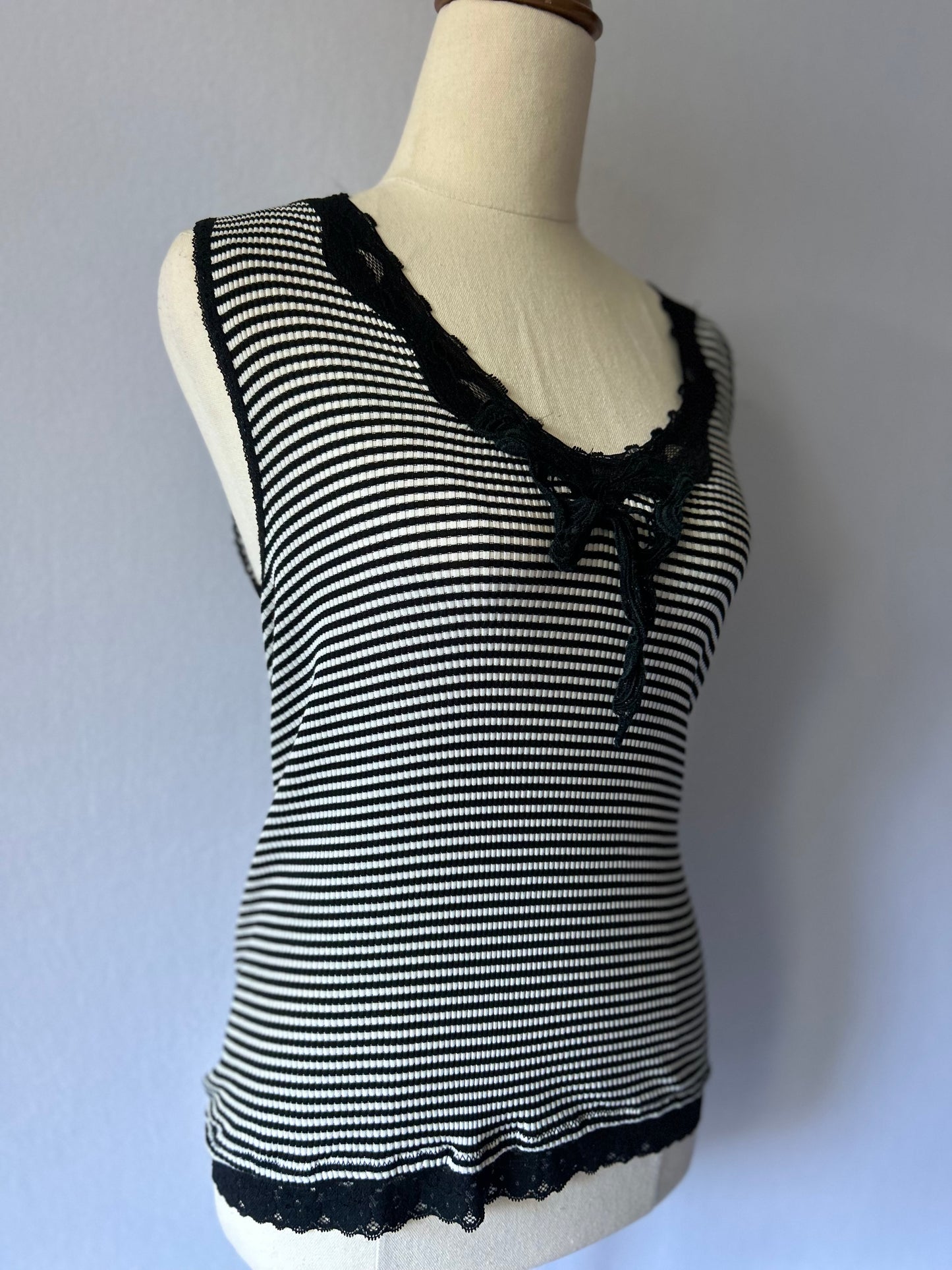 Alannah Hill "Little Lady" Lace Trim top - Size 12