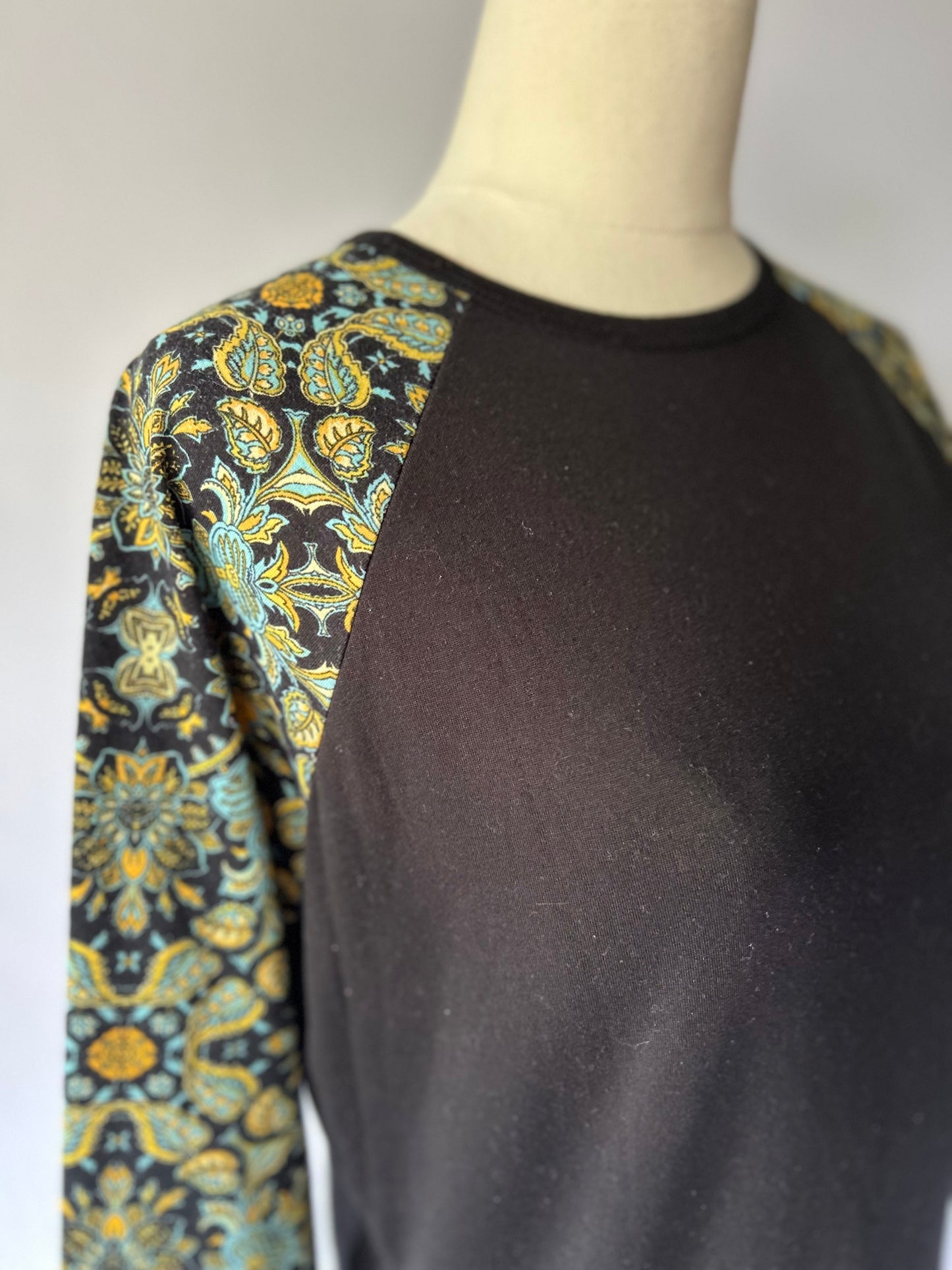 Floral Raglan 3/4 Sleeve Top – Size XS