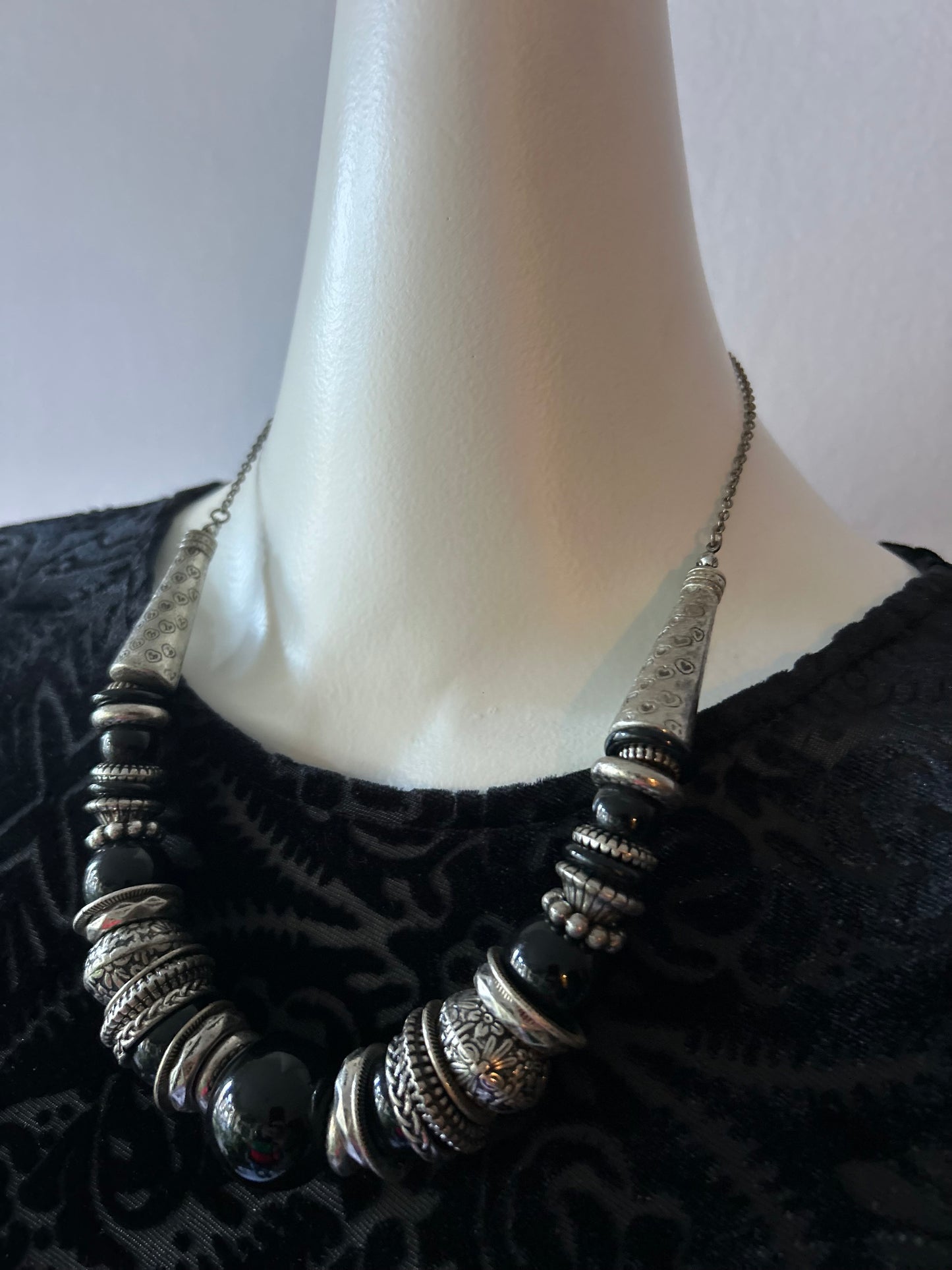 Vintage Bohemian Tribal Etched Silver & Black Bead Statement Necklace