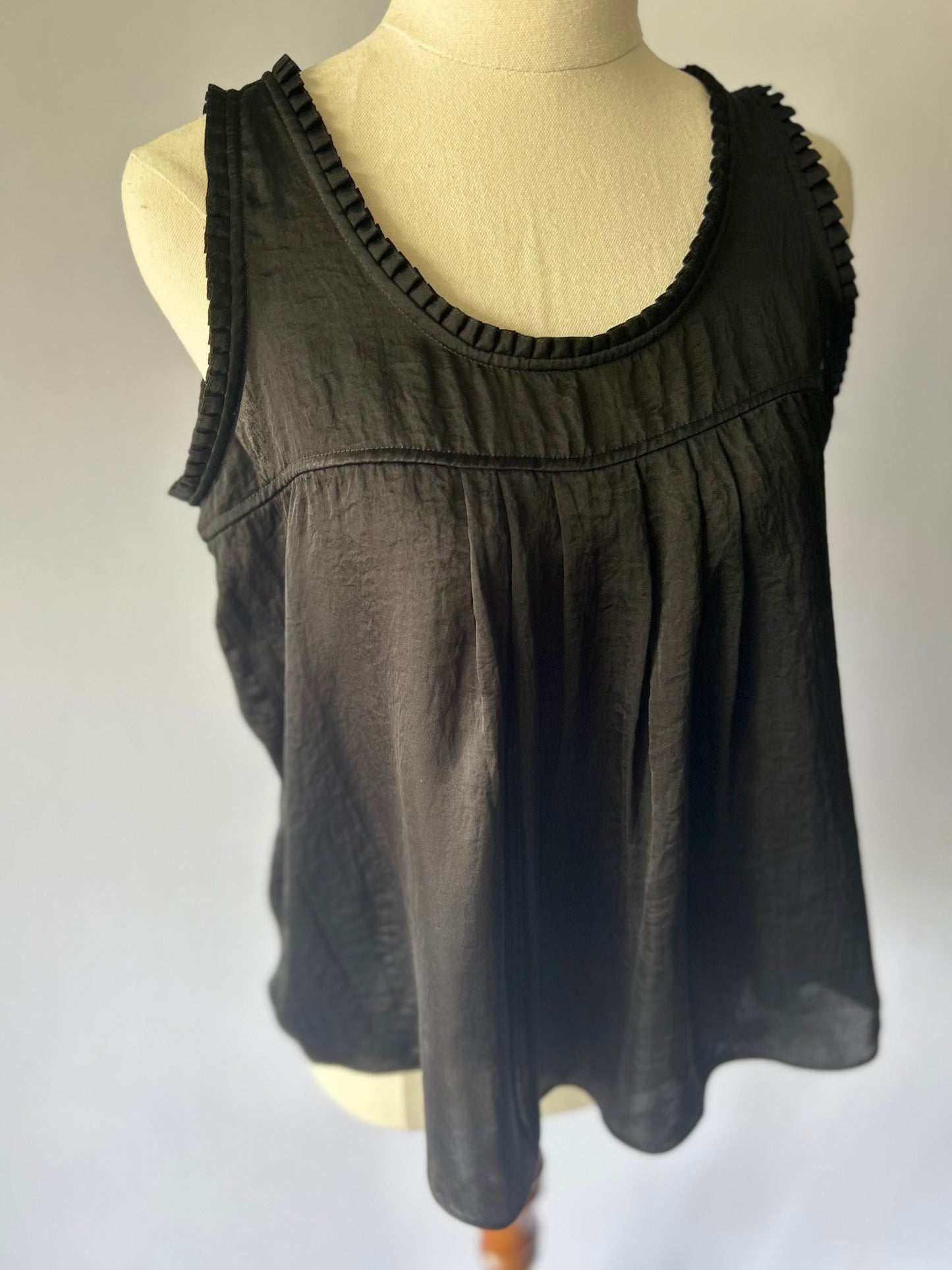 Black Sleeveless Top with Pleated Trim – Size M