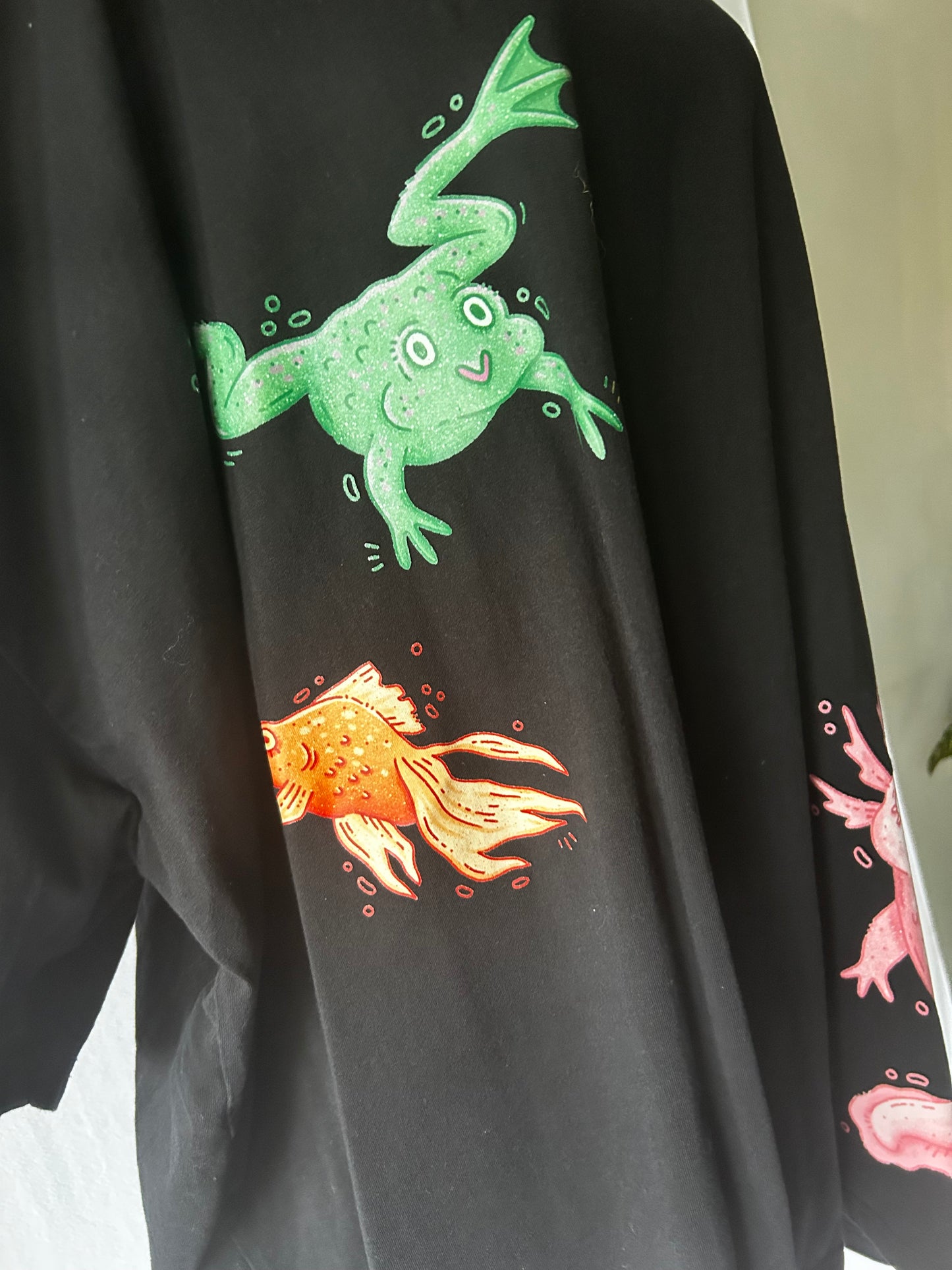 Funky Black Friday T-Shirt – Size L