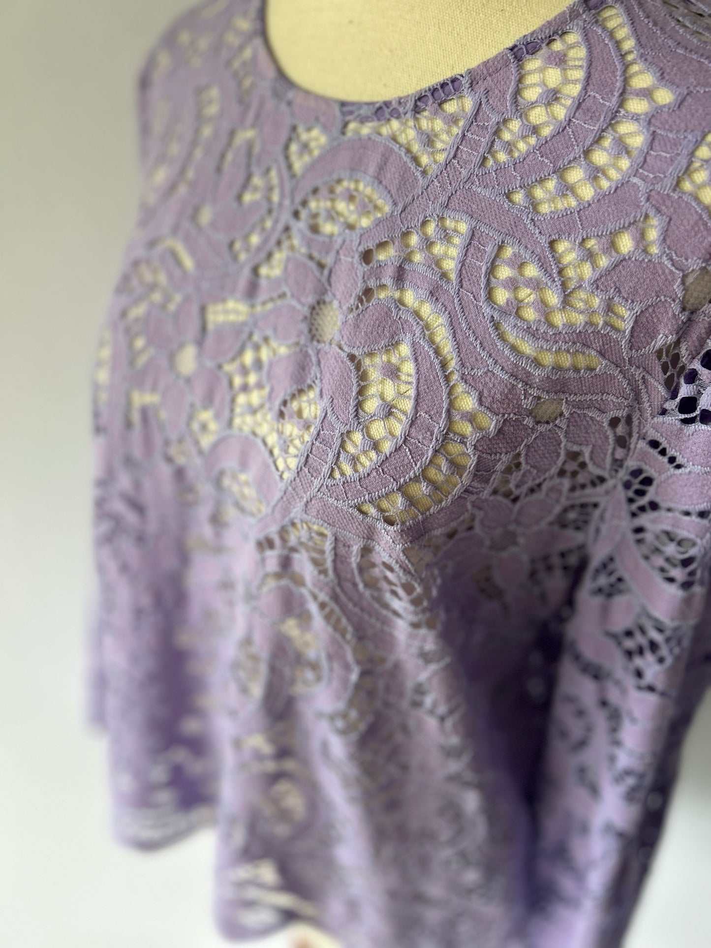 Decjuba Lilac Guipure Lace Bell Sleeve Top - Size 10