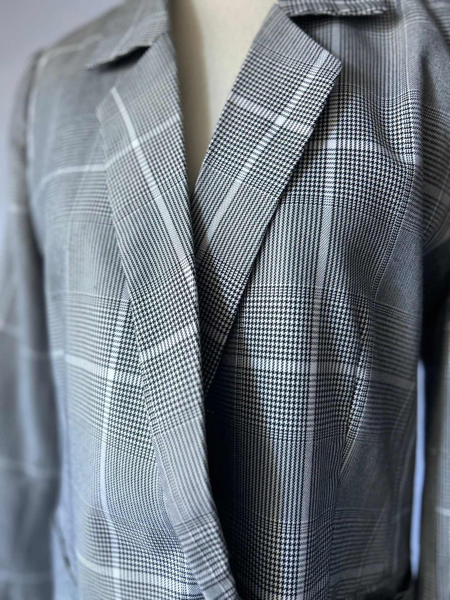 Tweed Blazer | Size 8 | Grey, White & Black Check | Polyester Viscose Blend