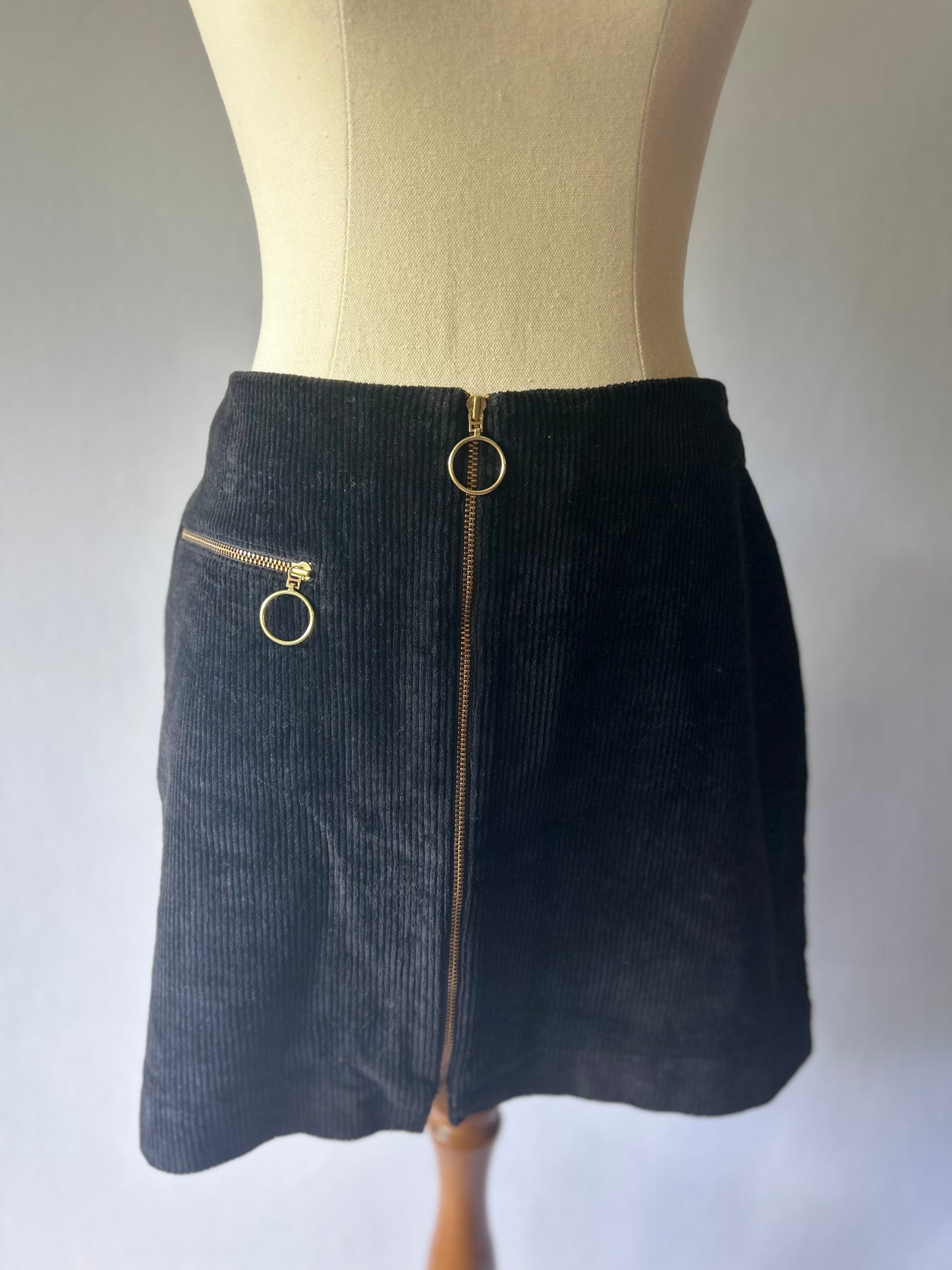 Ruby Black Corduroy Zip-Front Mini Skirt - Size 10