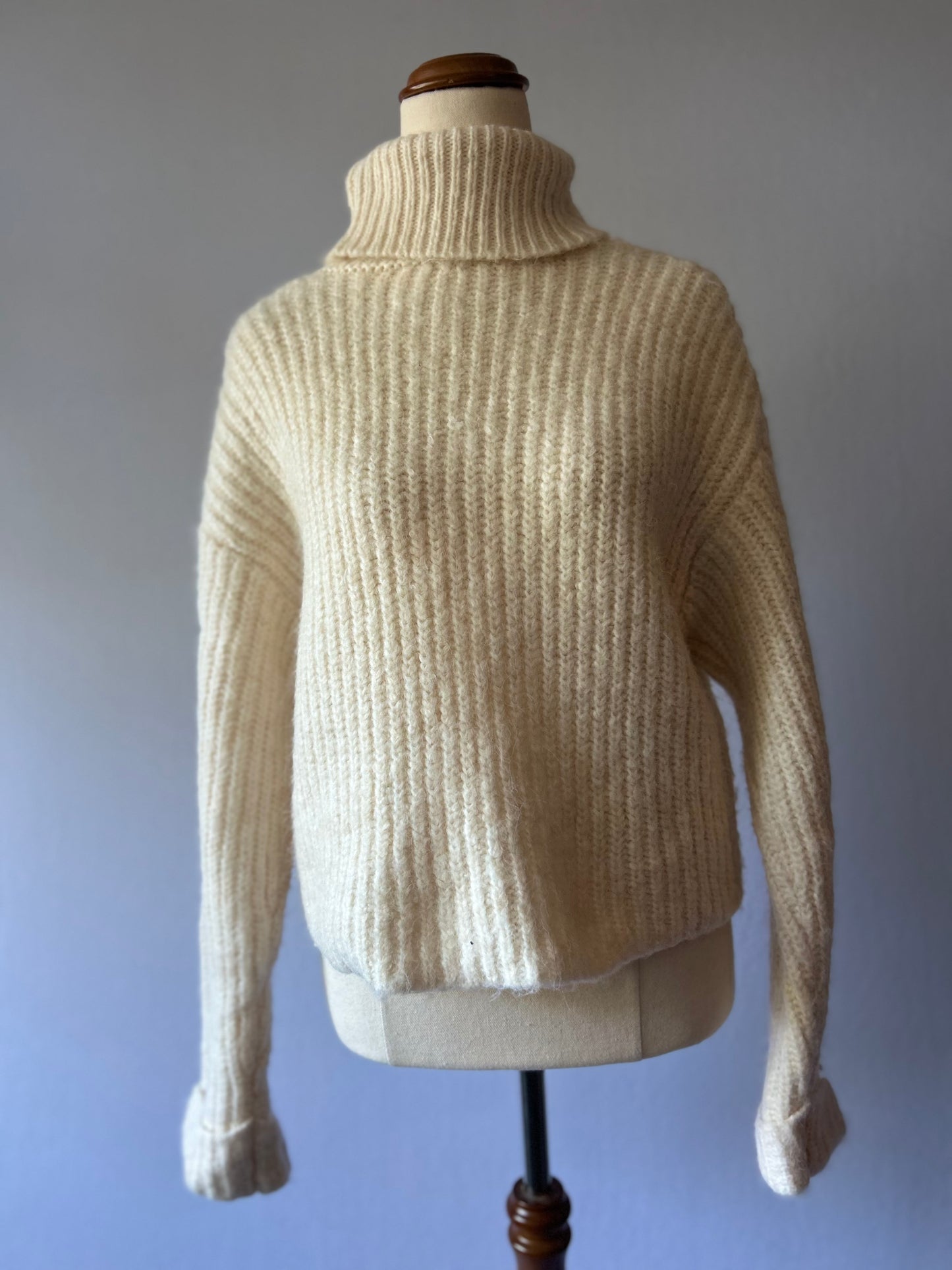 Zara Cream Ribbed Turtleneck Knit Sweater - Size XS