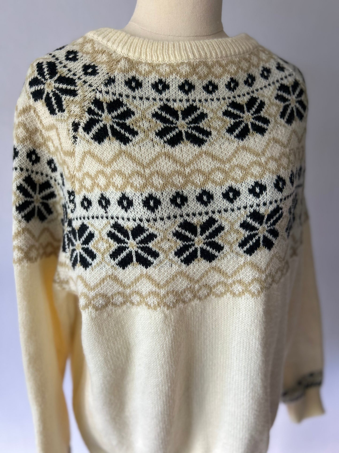 Fair Isle Sweater – Size M, Polyester