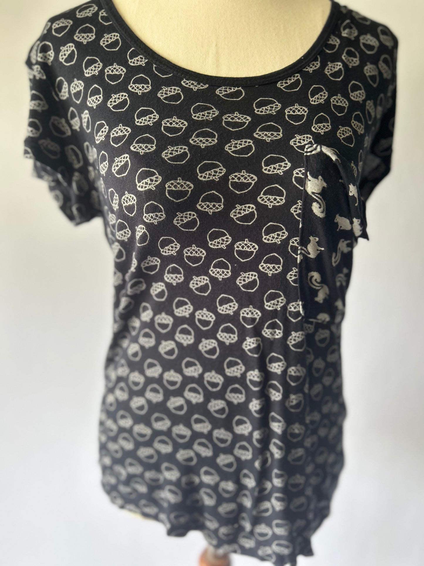 Navy Cotton T-Shirt with Nuts Print – Size Small