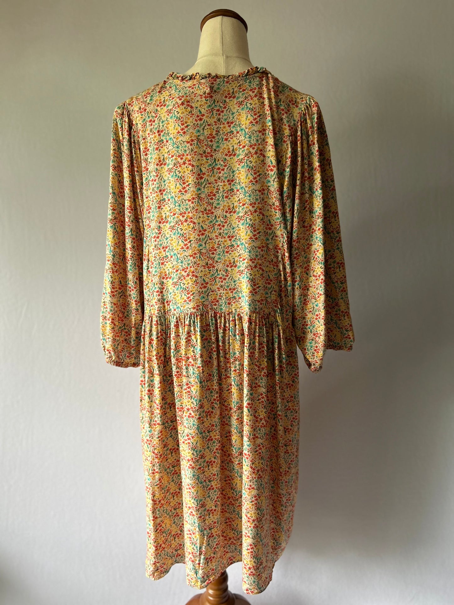 Sass Floral Dress – Size 18 (Viscose)