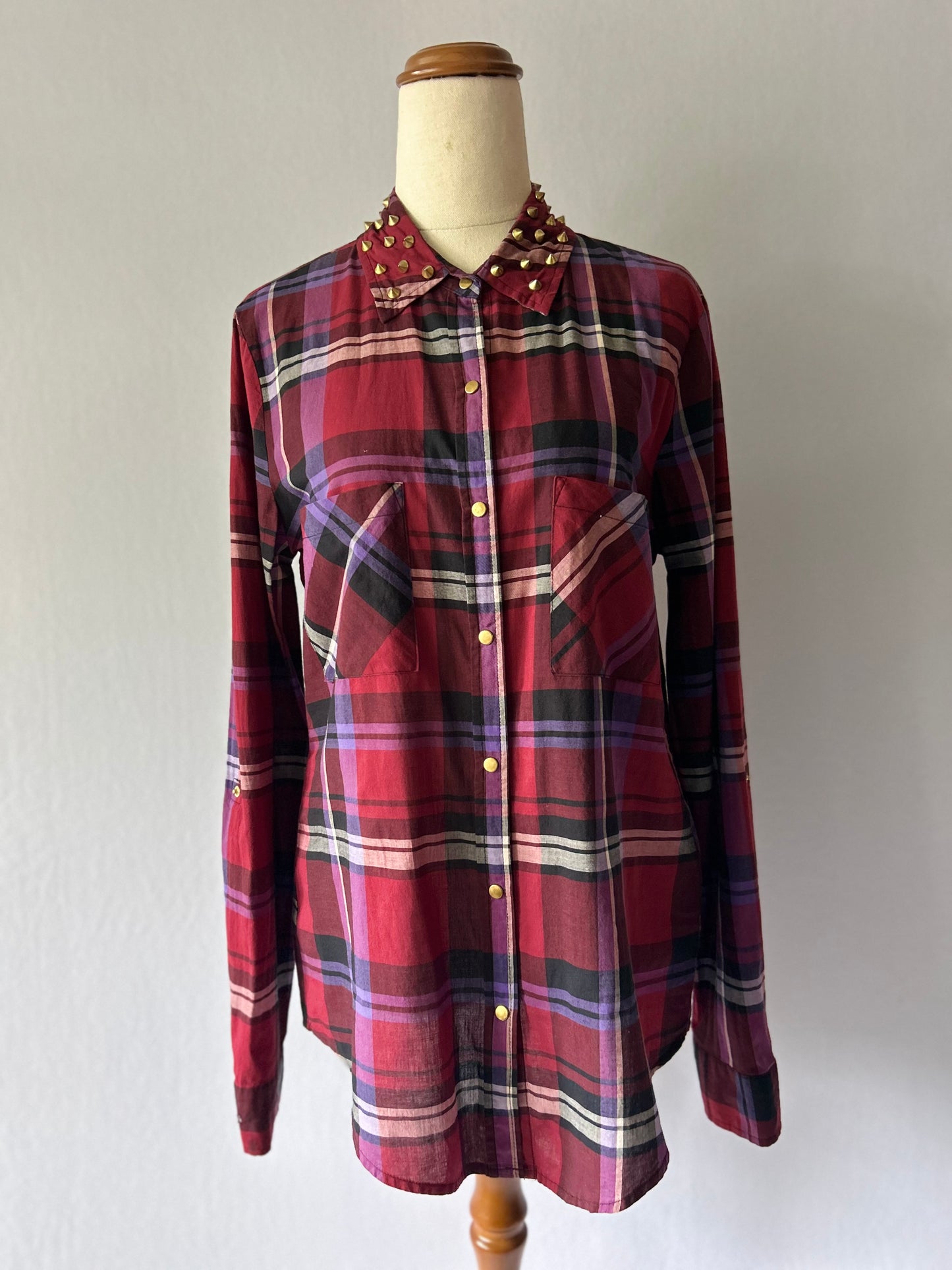 Studded Collar Plaid Cotton Shirt - Crimson & Purple - Size Small