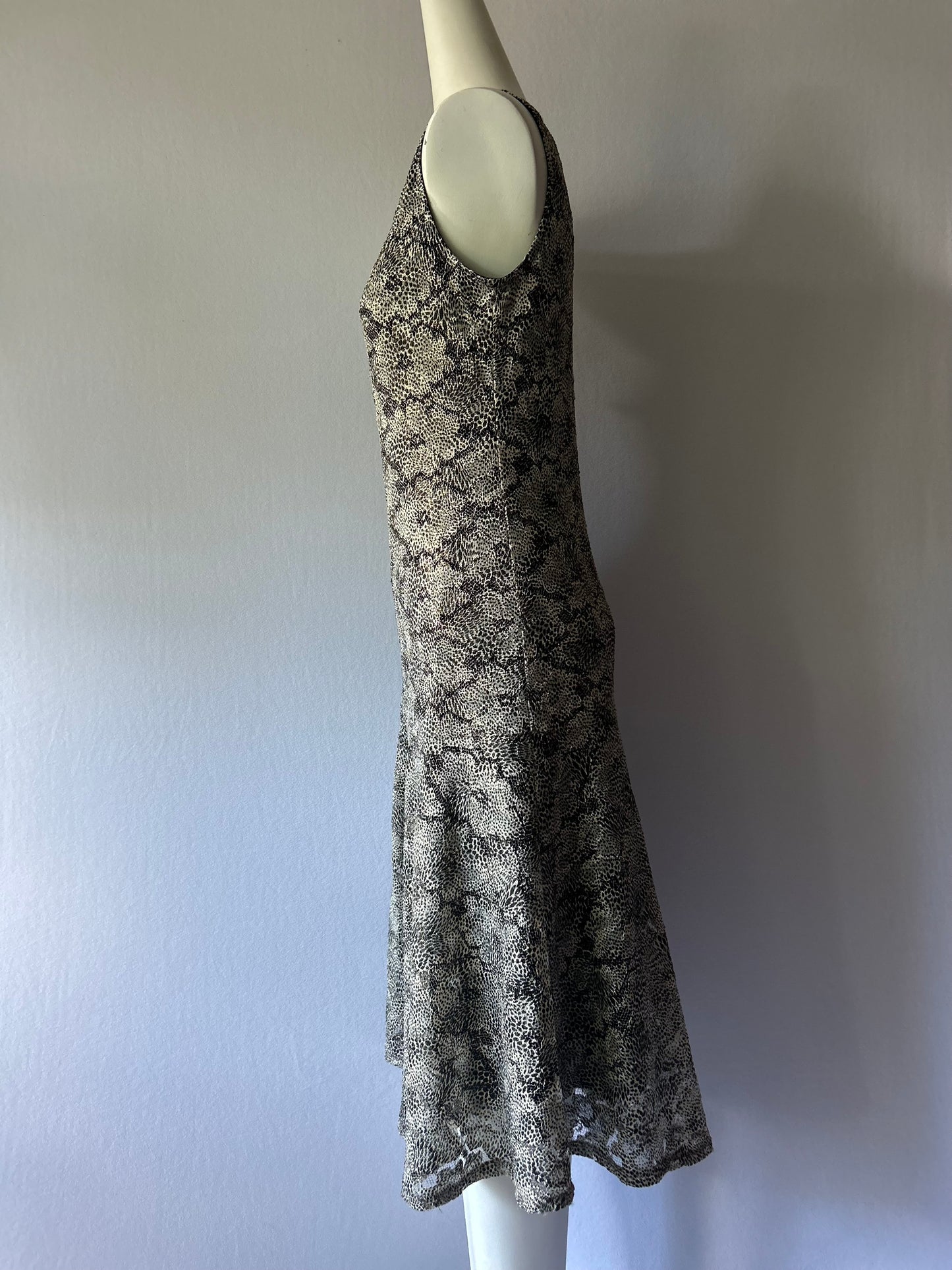 Lace Overlay V-Neck Midi Dress, size 12