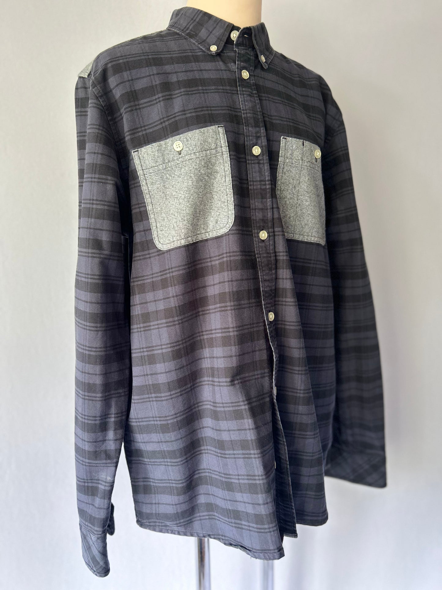 Carhartt Mixed-Media Plaid Button-Down – Size L