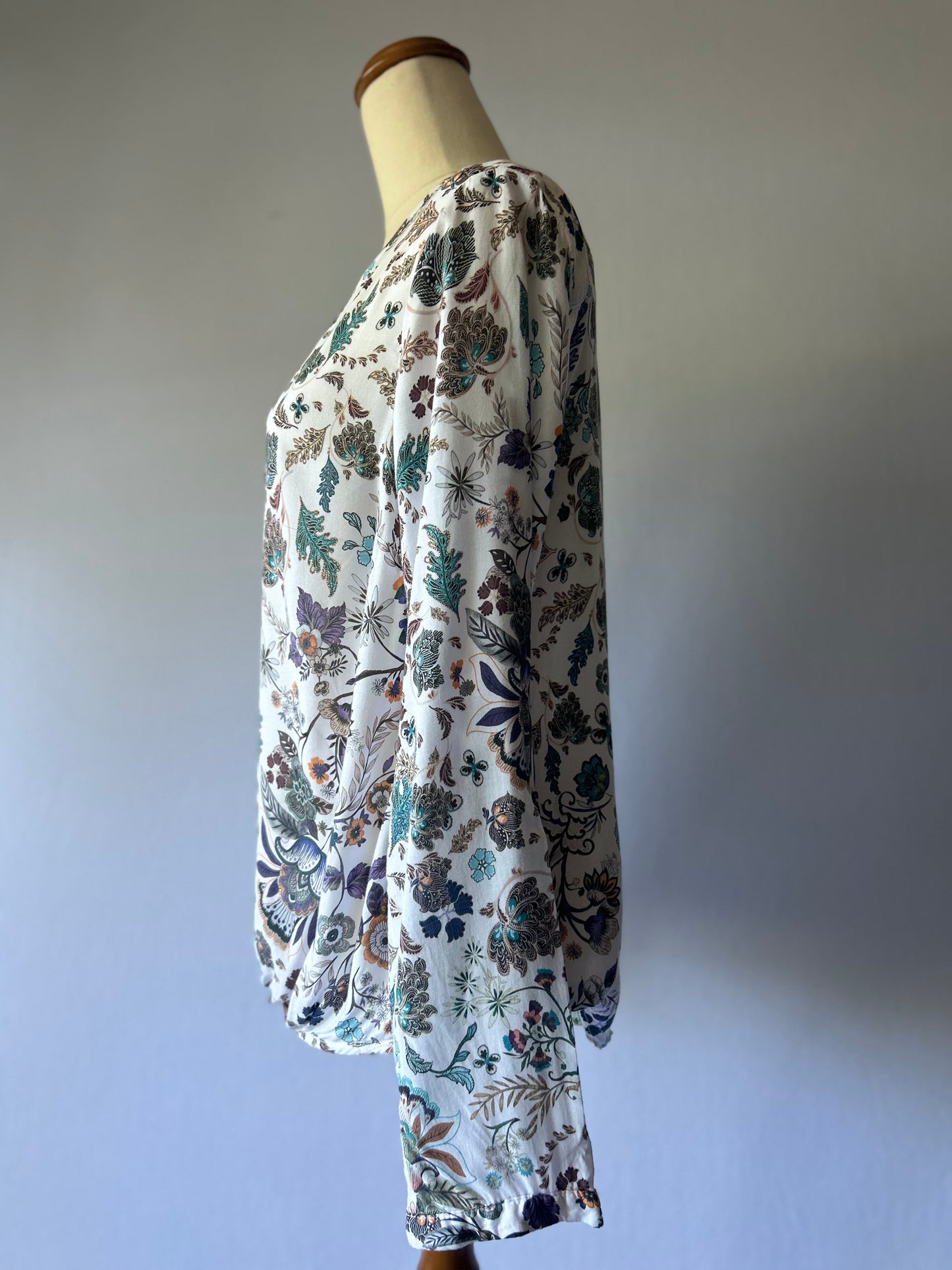 Floral Long Sleeve Shirt – Size M