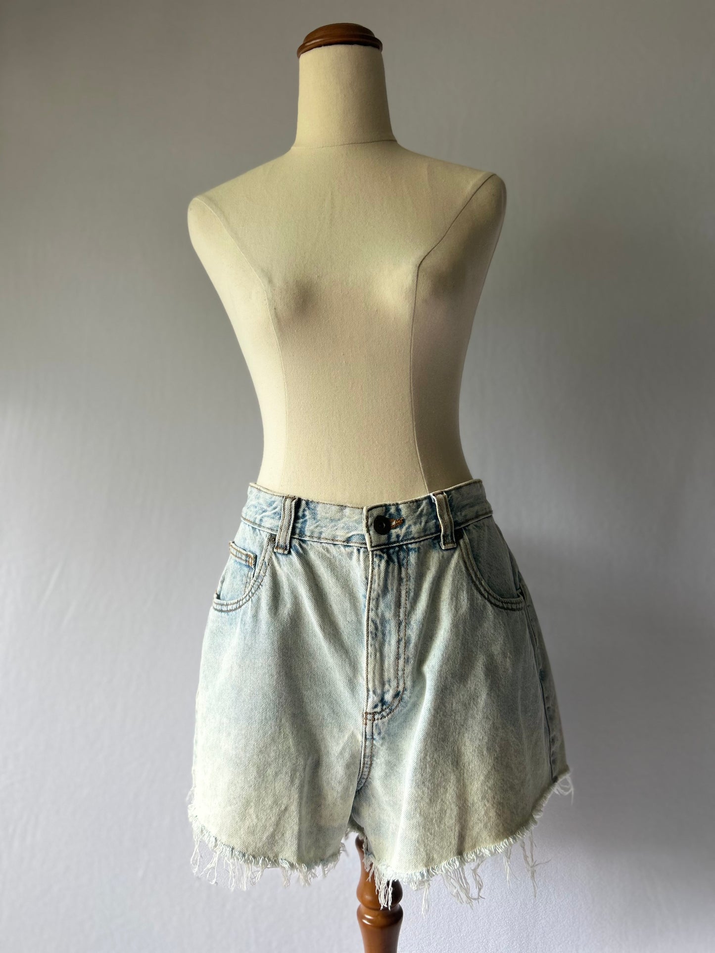 High Rise Mom Shorts Size 14 – Classic Blue Denim