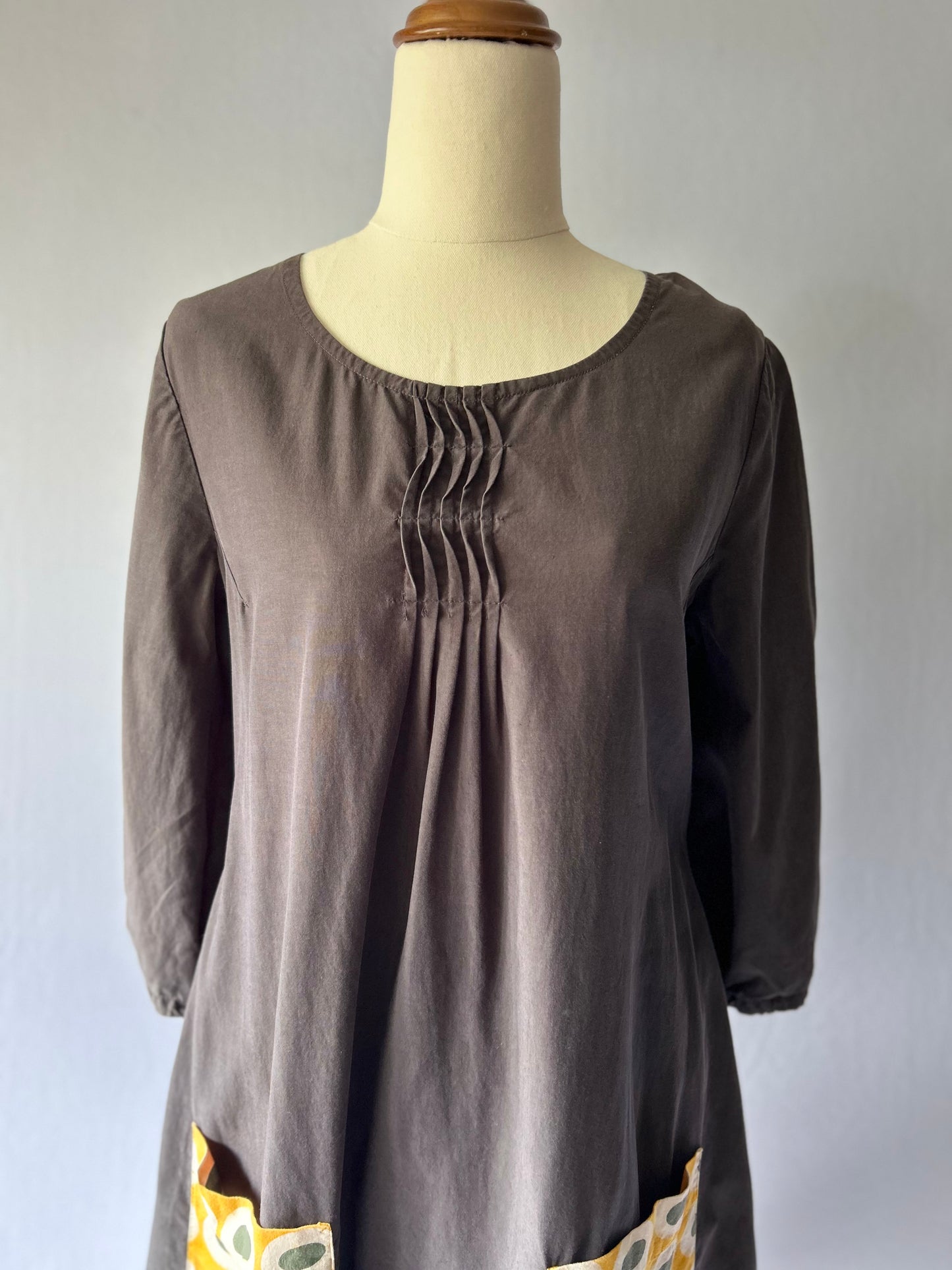 Grey Cotton Dress with Patterned Pockets – Size Small