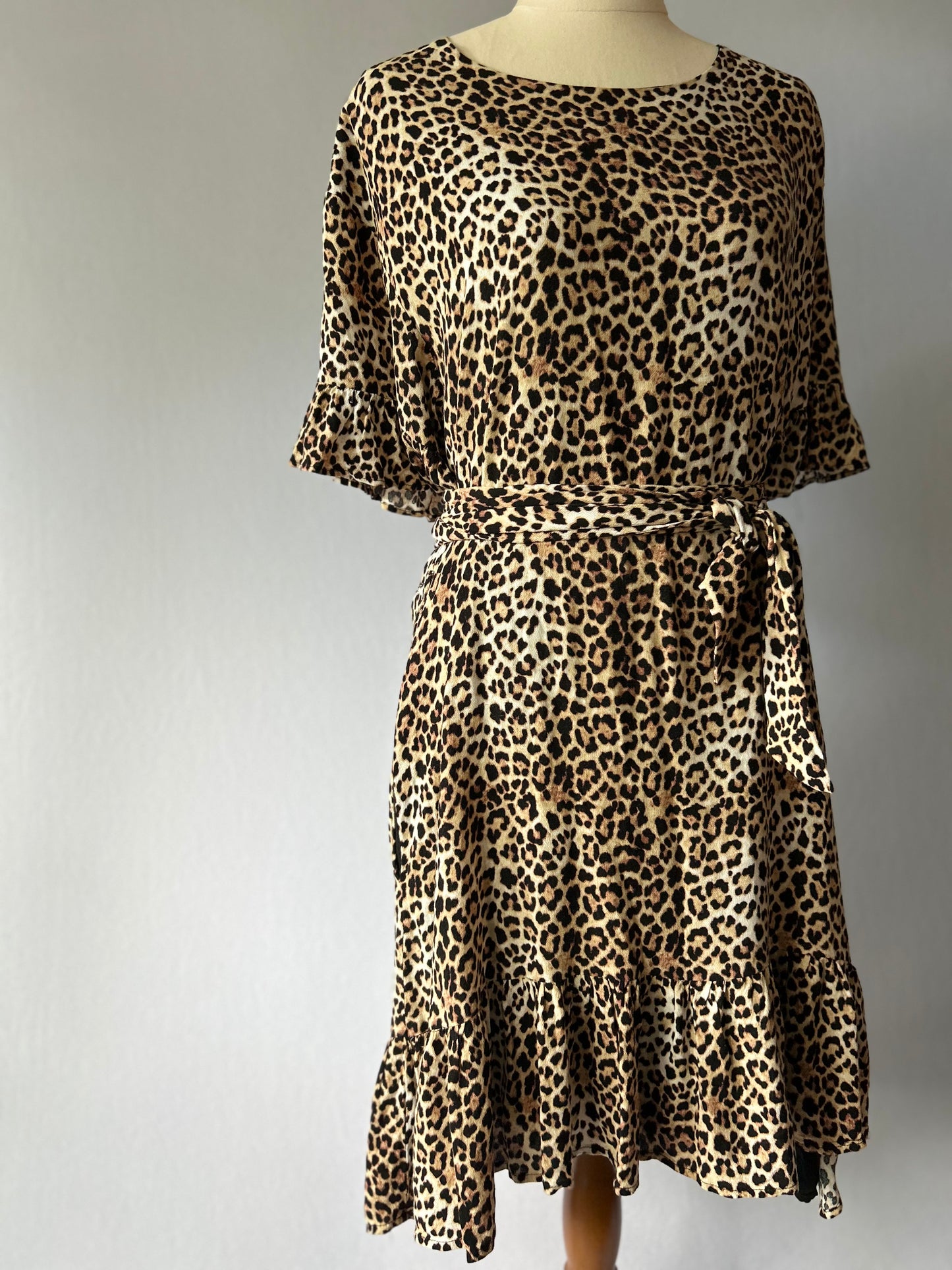 Decjuba 100% Viscose Leopard Print Tie-Waist Dress - Size 10