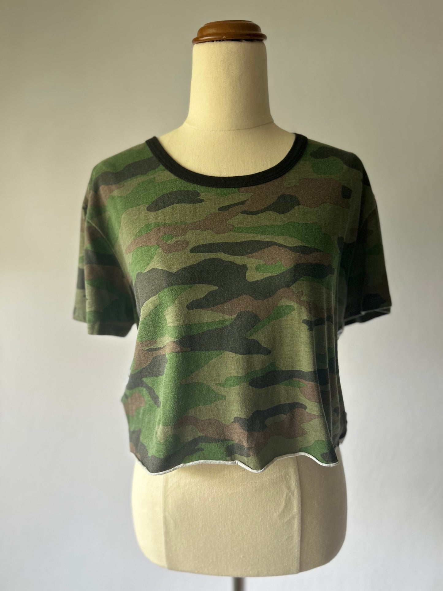 Cropped Camouflage Cotton Top – Size M