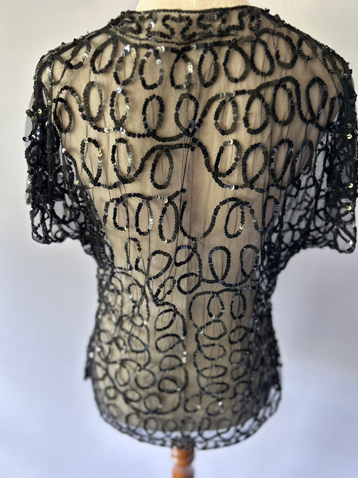 Vintage Glamour Sequin Mesh Wrap - Black - One Size