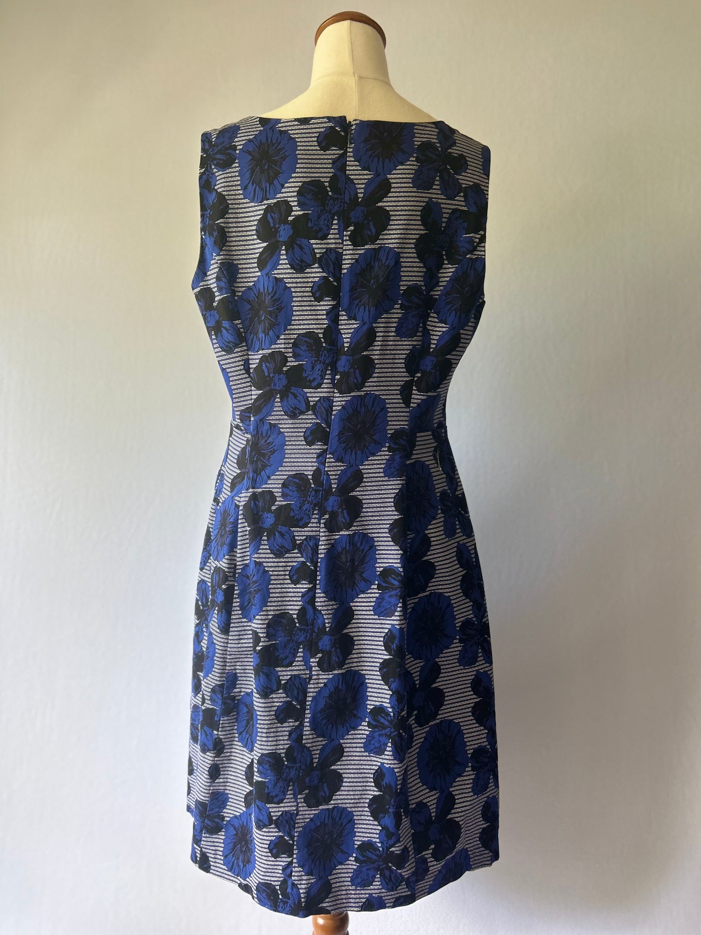 Floral Blue Dress – Size 14 – 97% Cotton, 3% Elastane