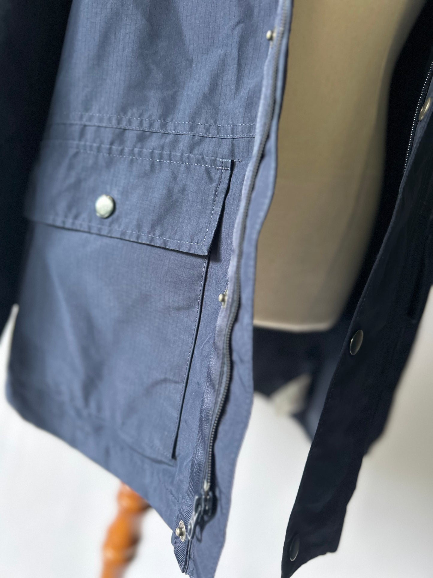 GAP Navy Windbreaker Jacket – Size 8