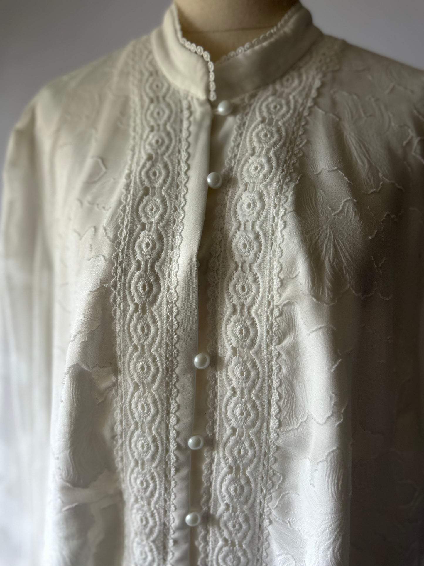 Vintage White Shirt – Size XL