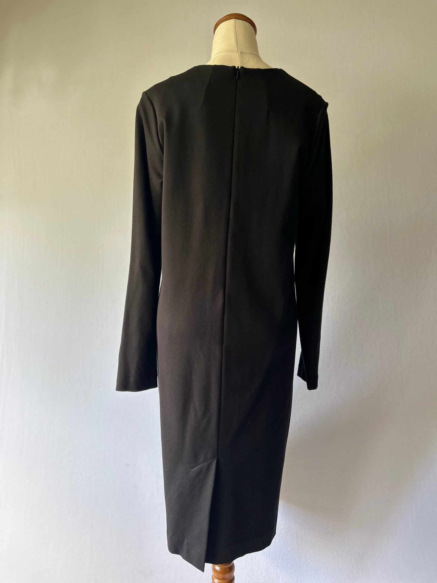Juliette Hogan V-Neck Long Sleeve Shift Dress – Size 8