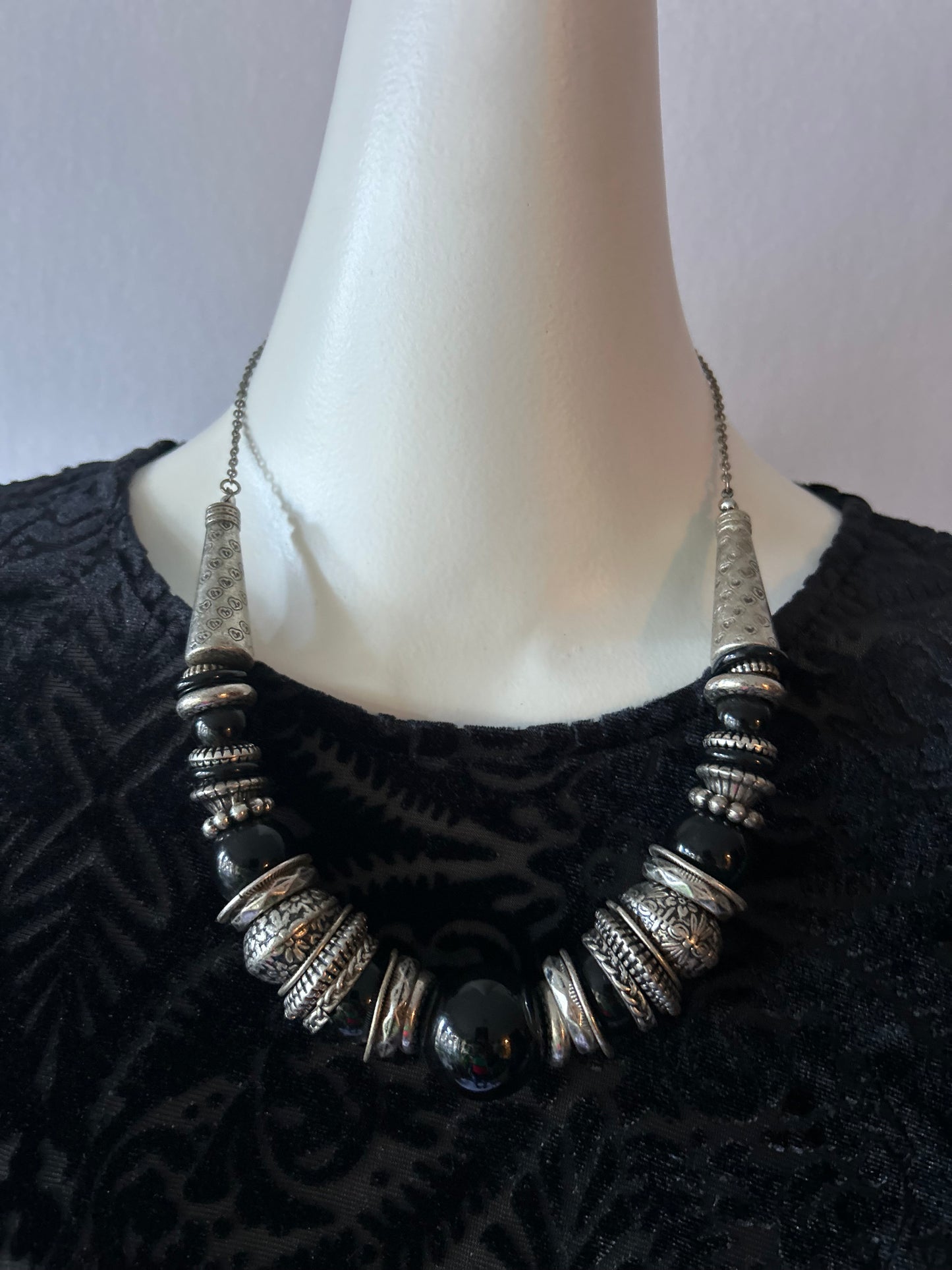 Vintage Bohemian Tribal Etched Silver & Black Bead Statement Necklace