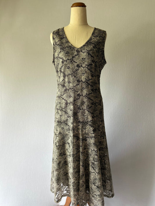 Lace Overlay V-Neck Midi Dress, size 12