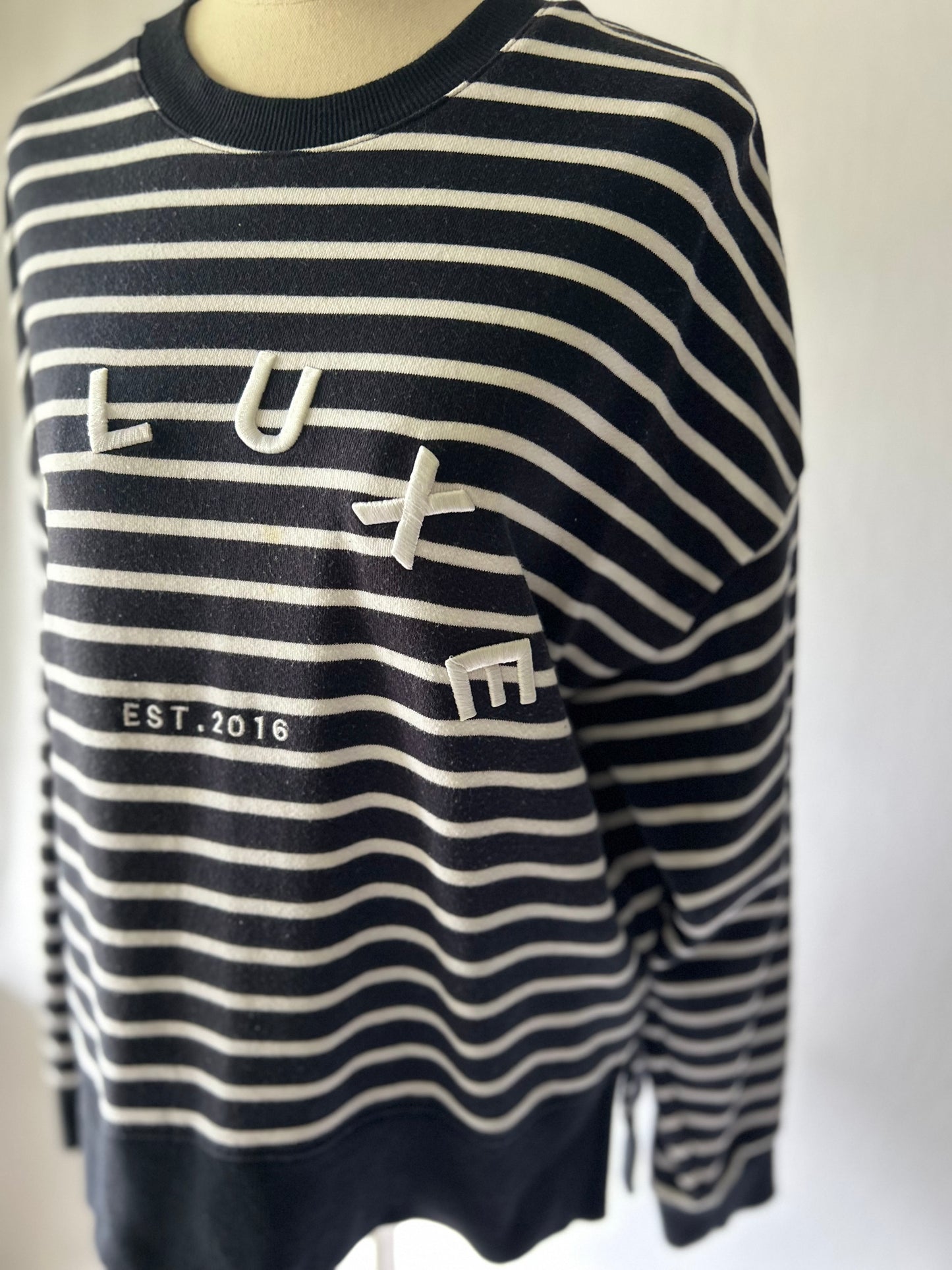 Decjuba Navy & White Striped Jumper – Size M