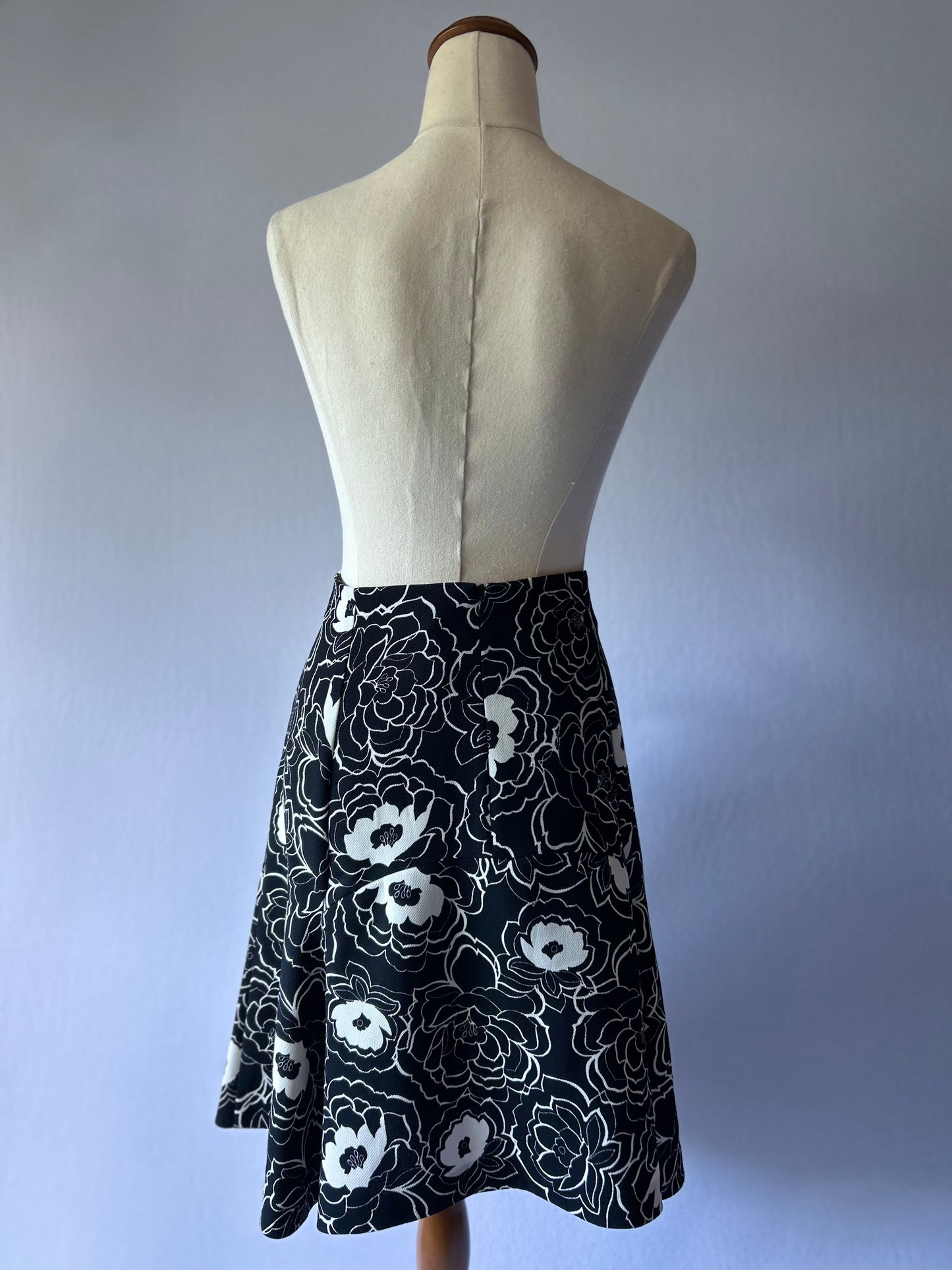 Veronika Maine Black & White Floral Skirt – Size 12