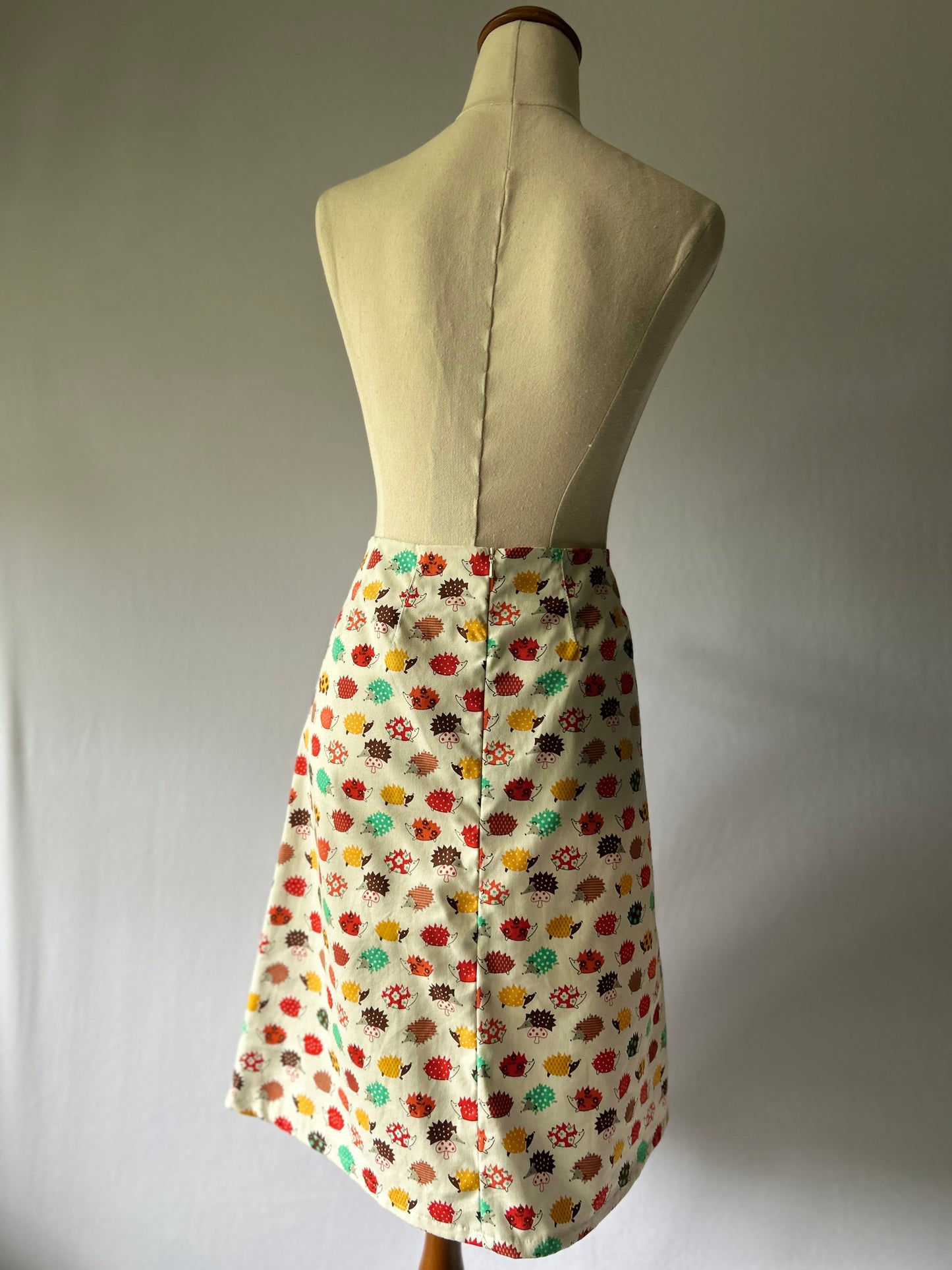 Hedgehog Print Cotton Skirt – Size XS