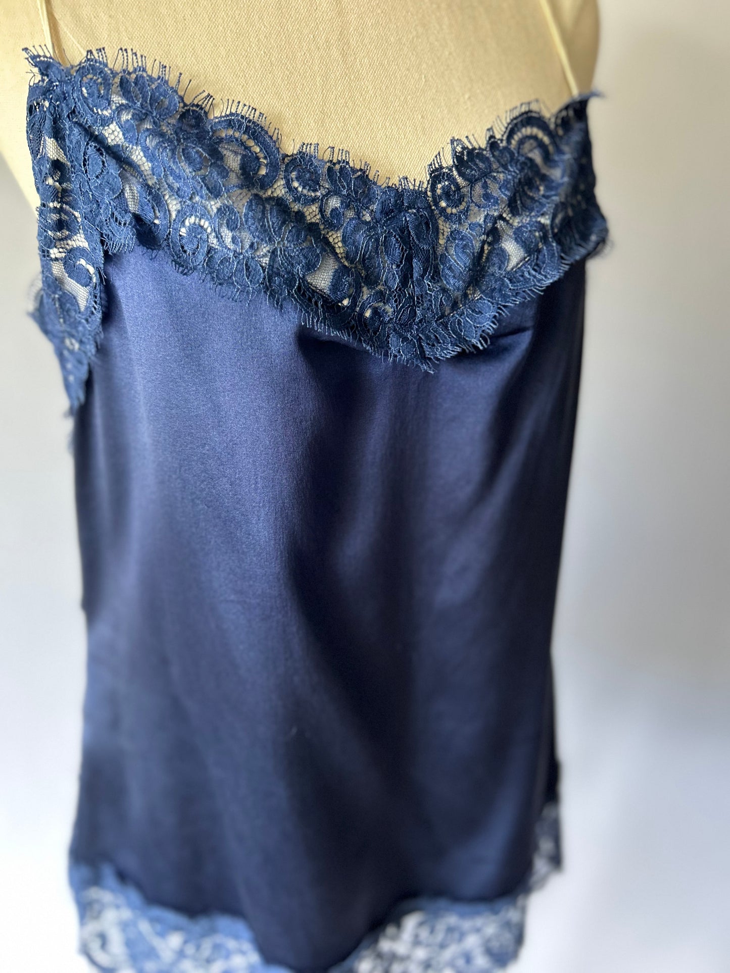 Isakelle Silk Camisole with Lace Trim – Size L – Made in New Zealand