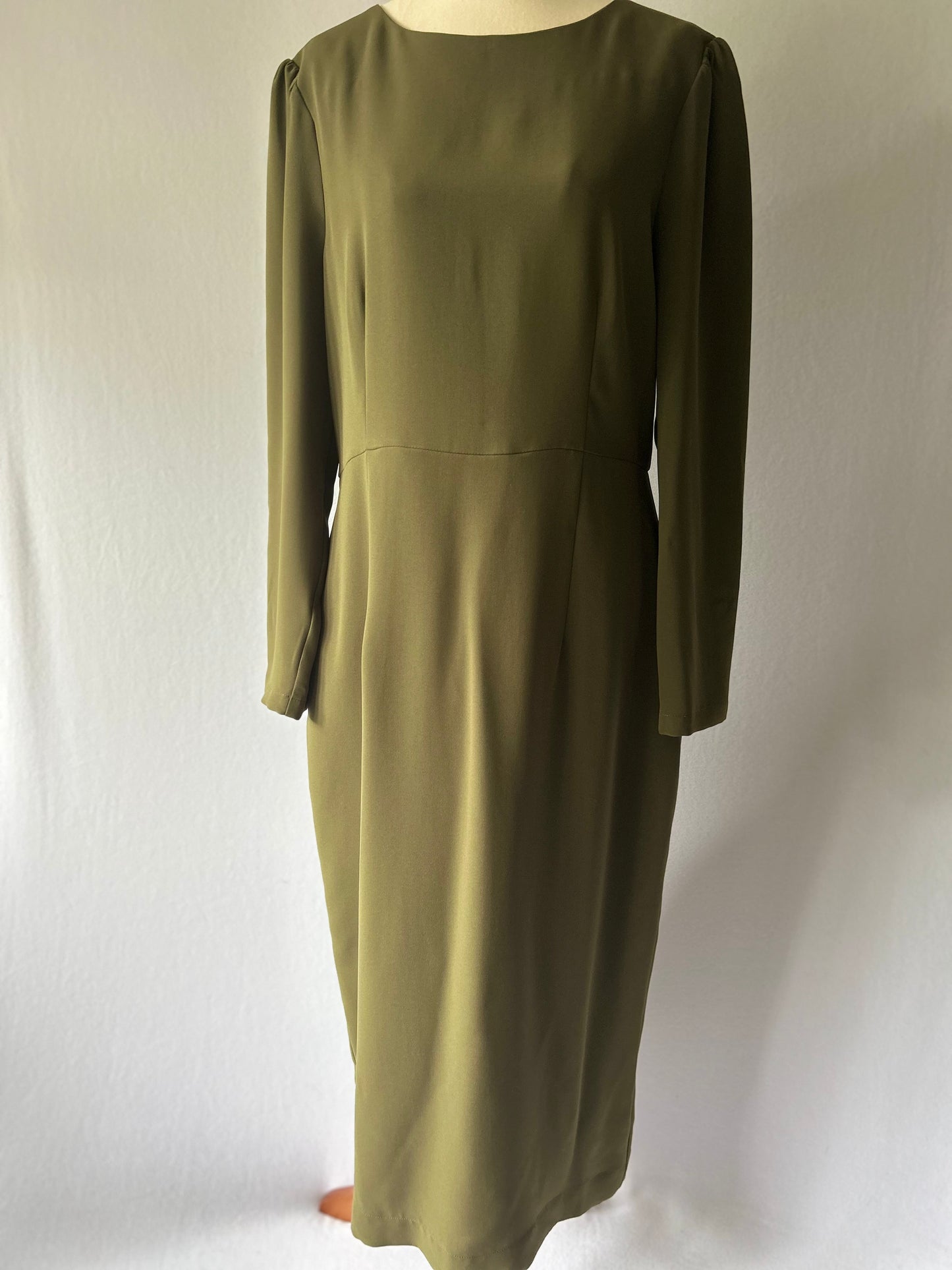 Juliette Hogan Olive Green Column Maxi Dress – Size 10