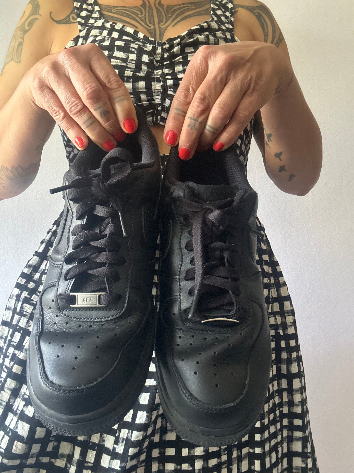 Nike Air Force 1 Black – US 8.5 / UK 7.5 / EUR 42