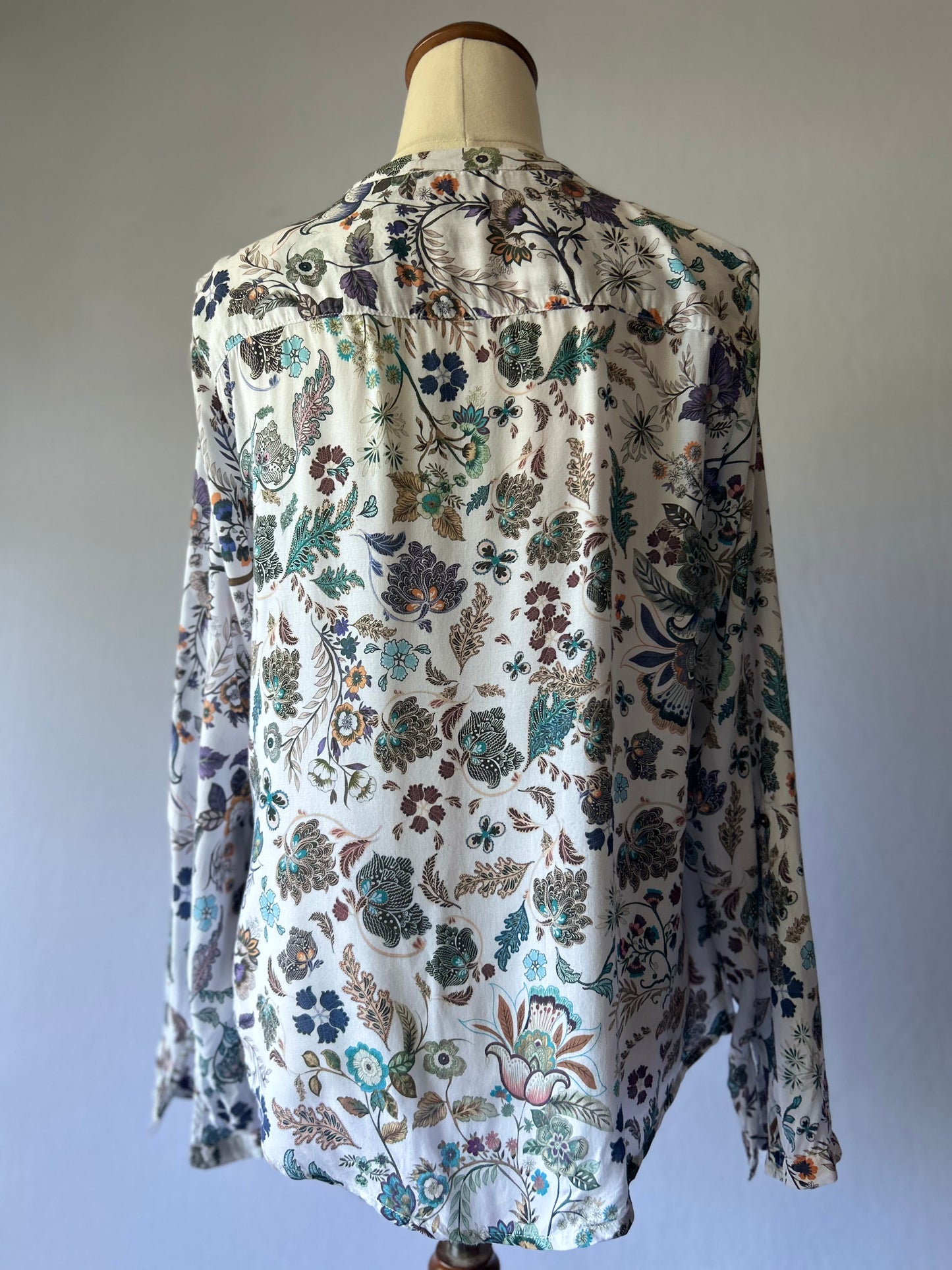 Floral Long Sleeve Shirt – Size M