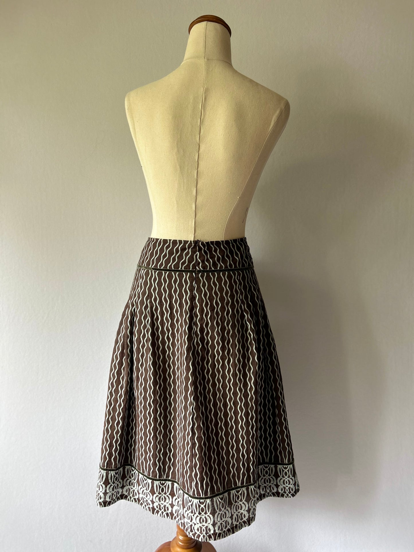 Brown Wavy Print A-Line Midi Skirt - Size 12