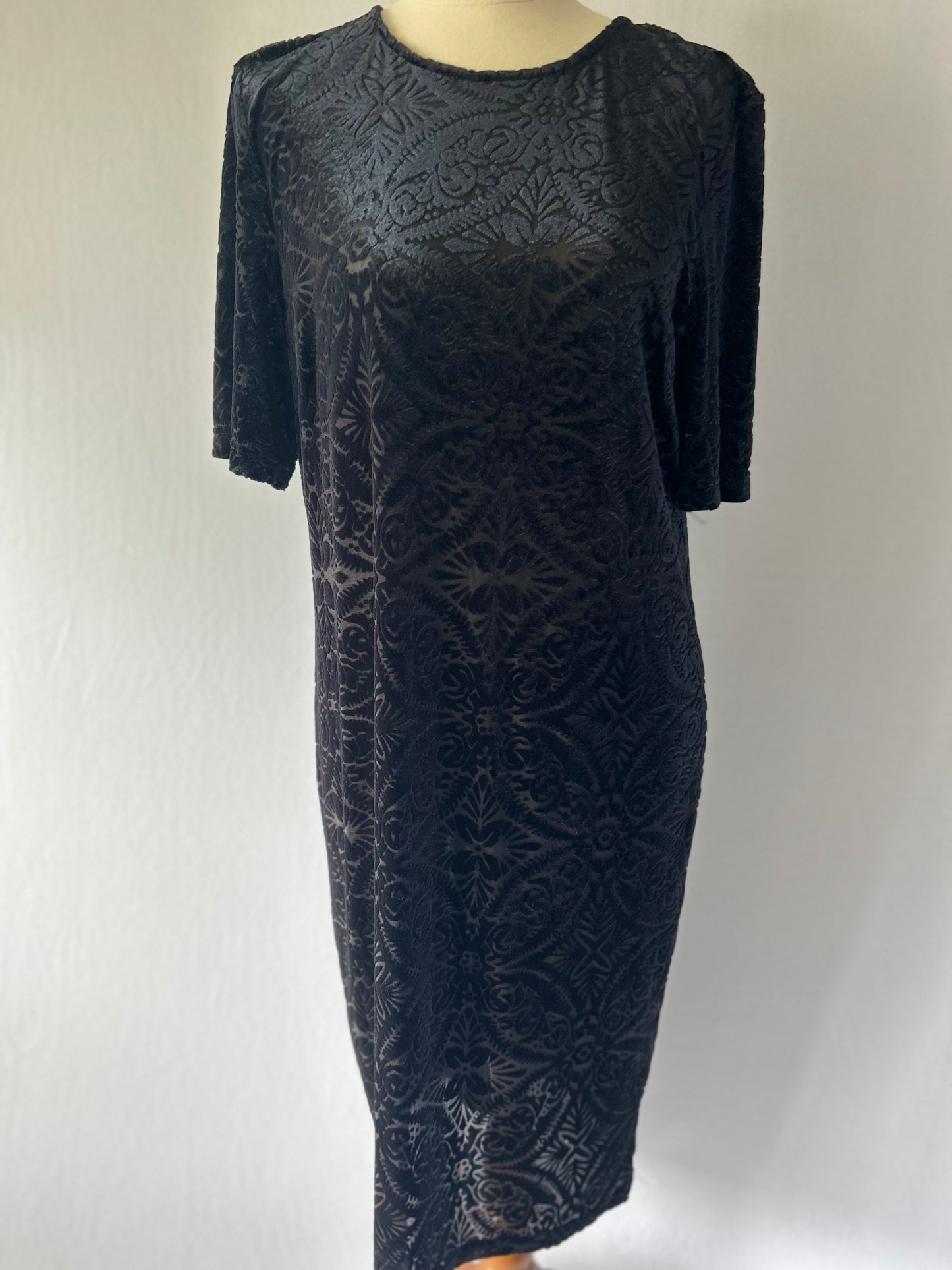 Black Velvet Textured Midi Dress – Size 10