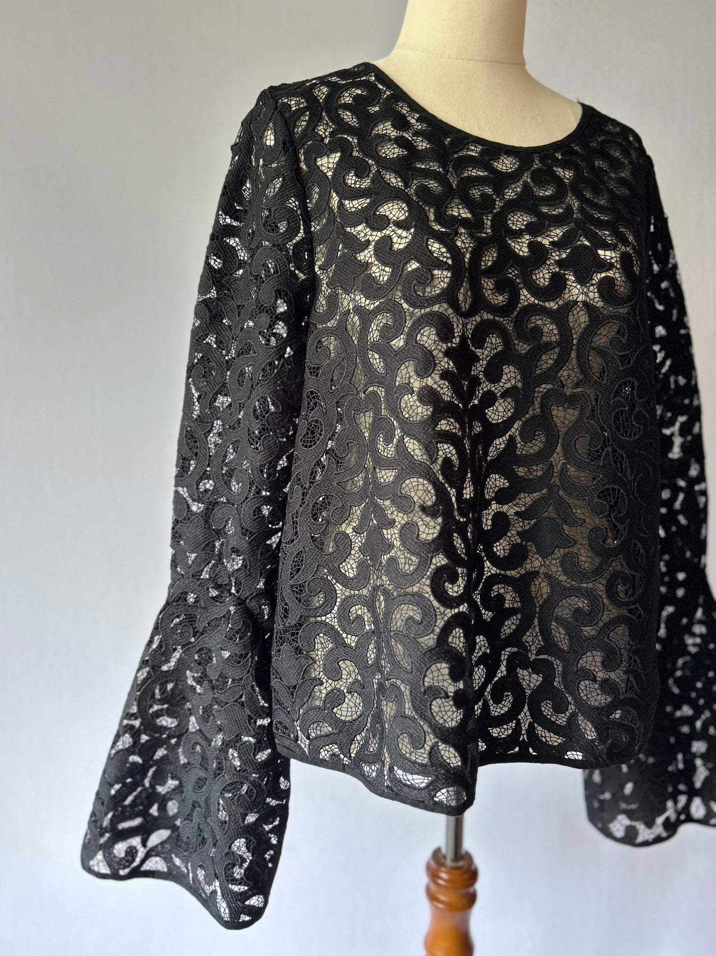 Country Road Guipure Lace Bell-Sleeve Blouse - Black - Size 12