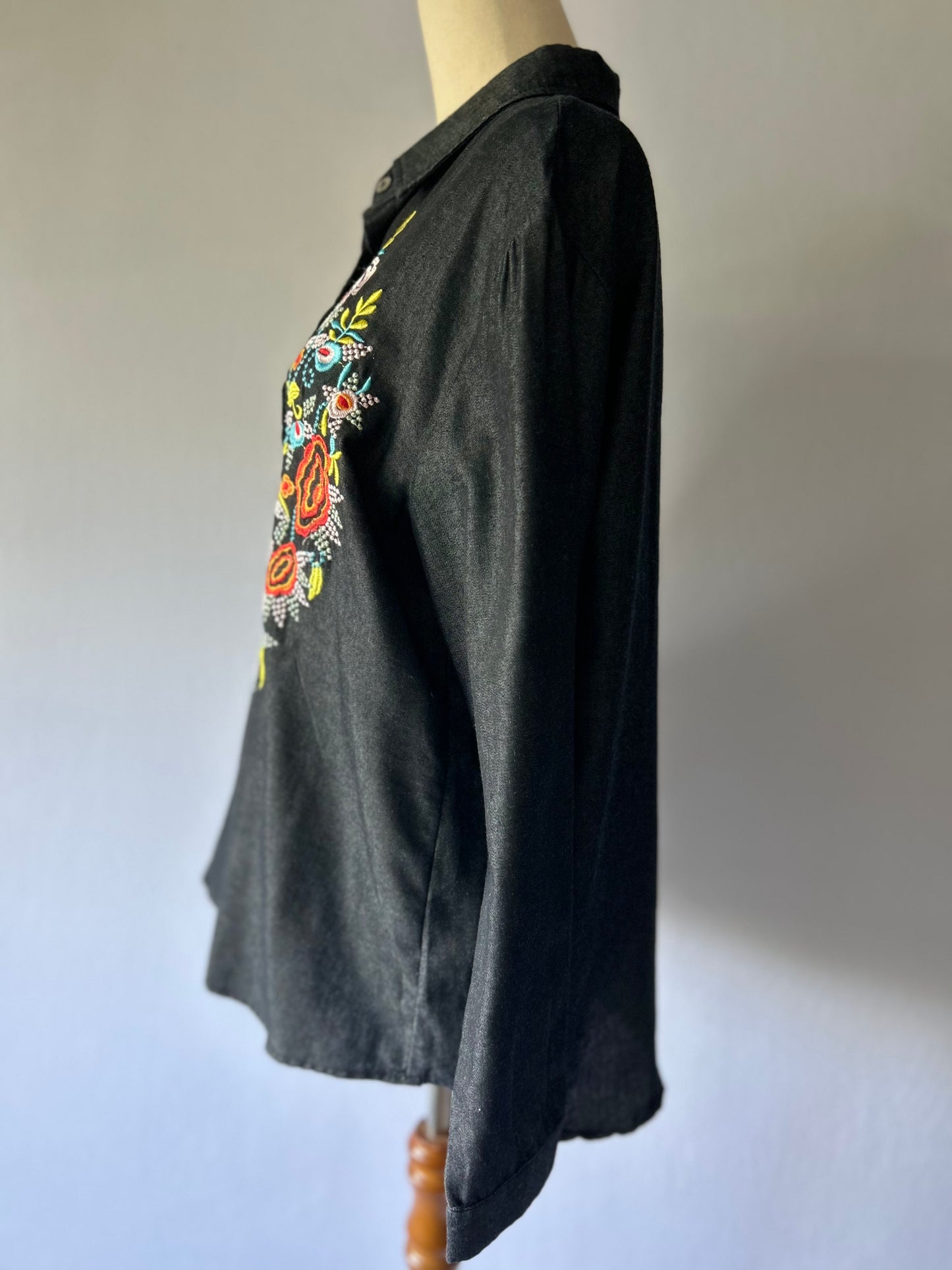 Black Embroidered Shirt – Size L